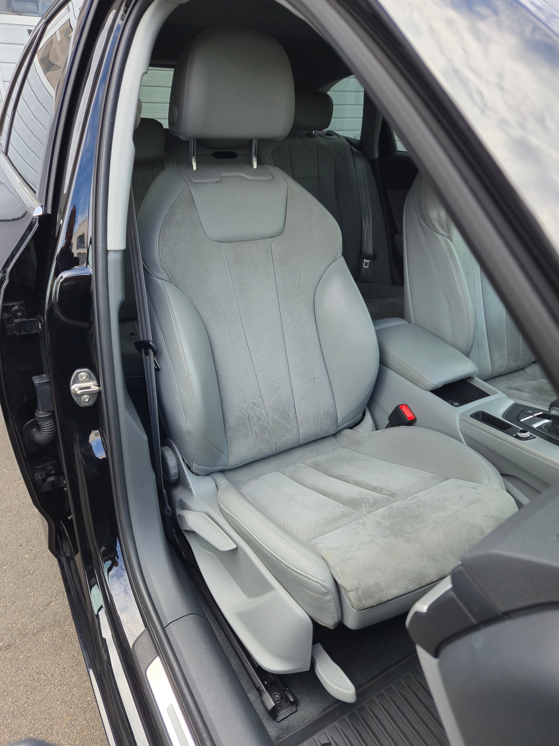 AUDI A4 Avant 2.0 TFSI S-tronic-image-7