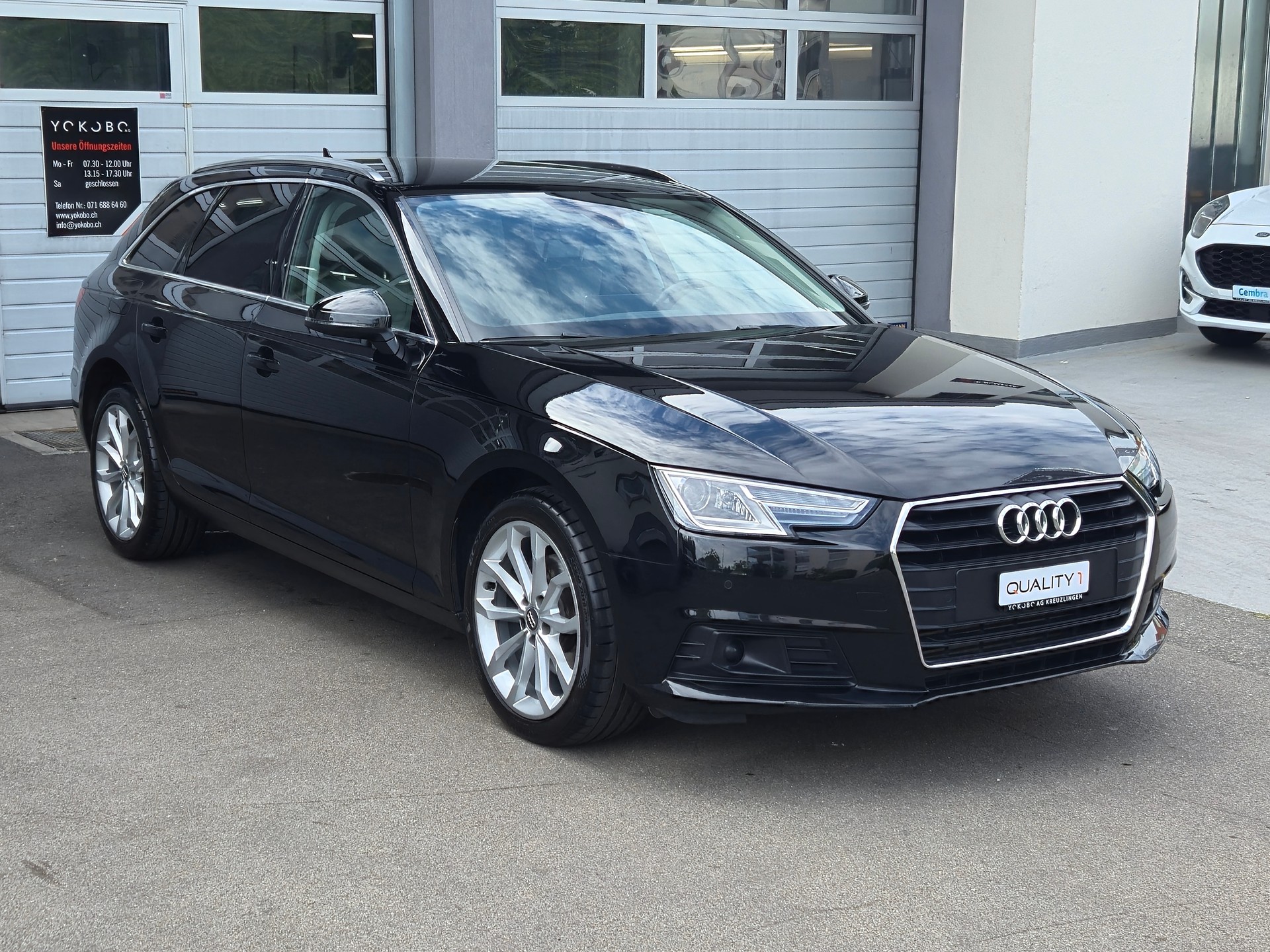 AUDI A4 Avant 2.0 TFSI S-tronic-image-1