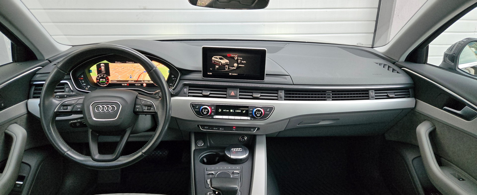 AUDI A4 Avant 2.0 TFSI S-tronic-image-4