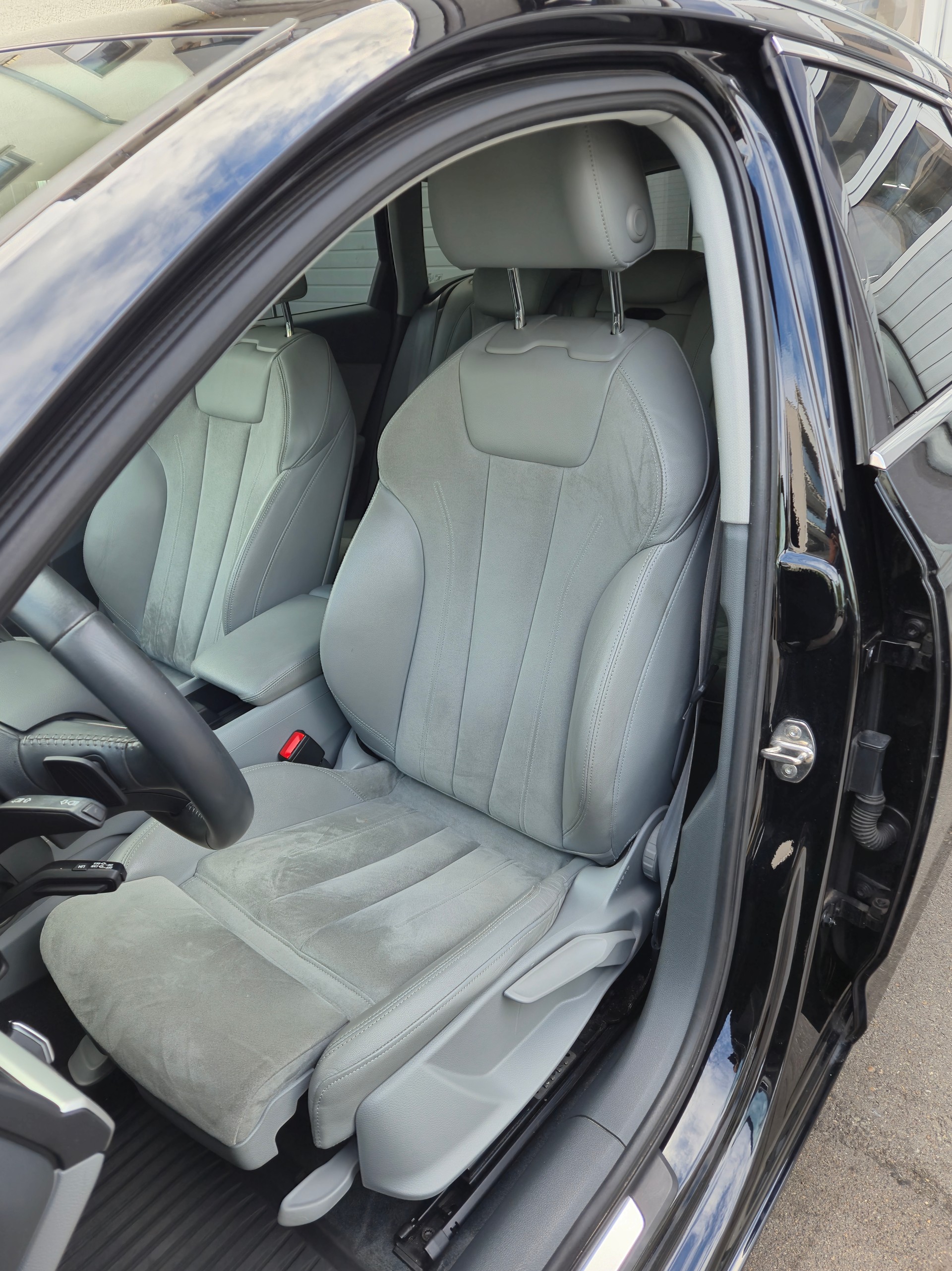 AUDI A4 Avant 2.0 TFSI S-tronic-image-6