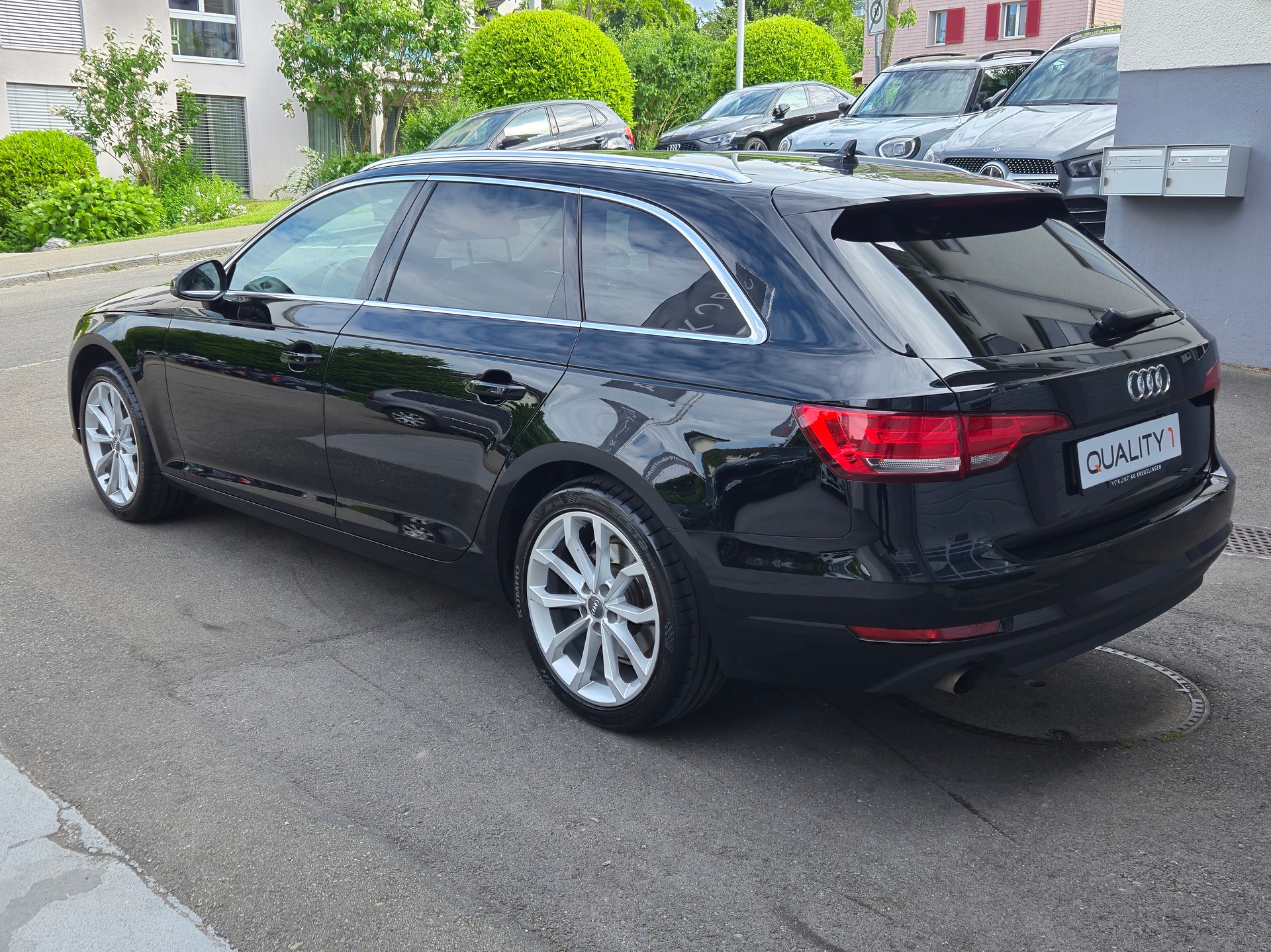 AUDI A4 Avant 2.0 TFSI S-tronic-image-3