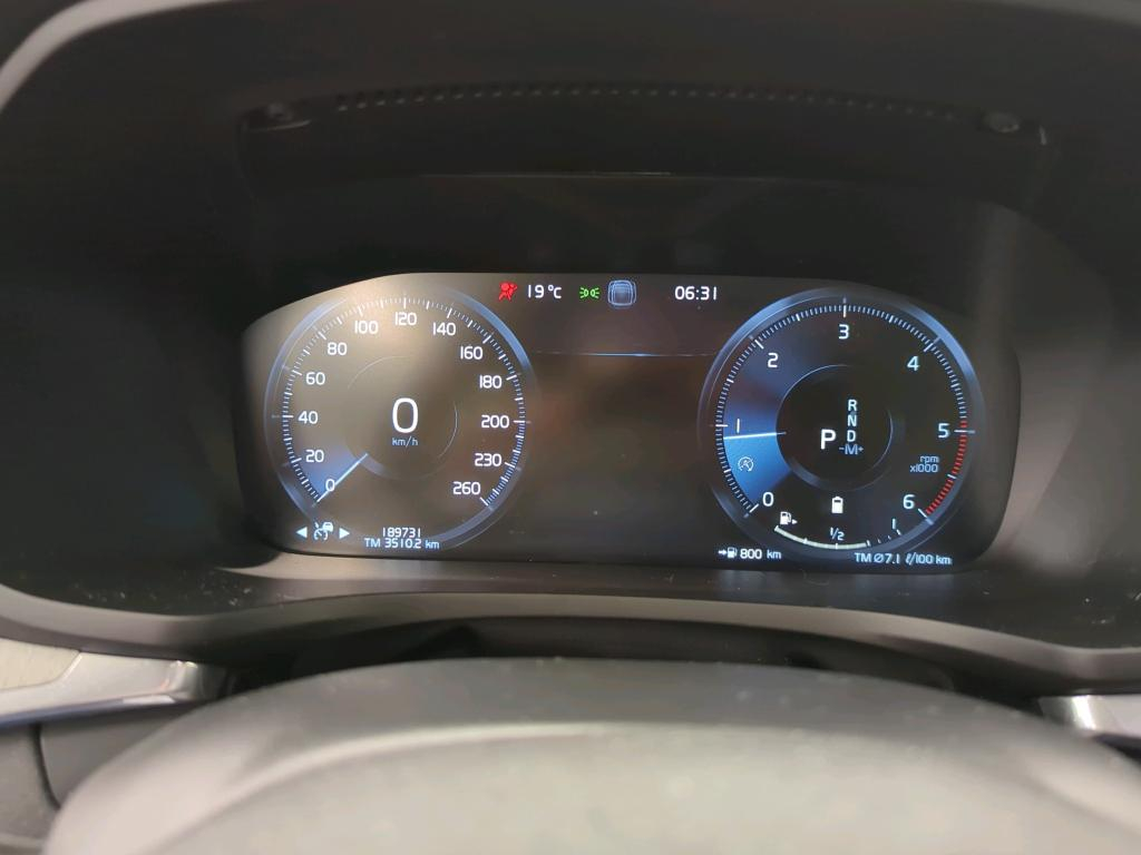 VOLVO V60 Cross Country B4 Diesel Mild Hybrid AWD Geartronic ** CH Fahrzeug ** 1. Hand **-image-6