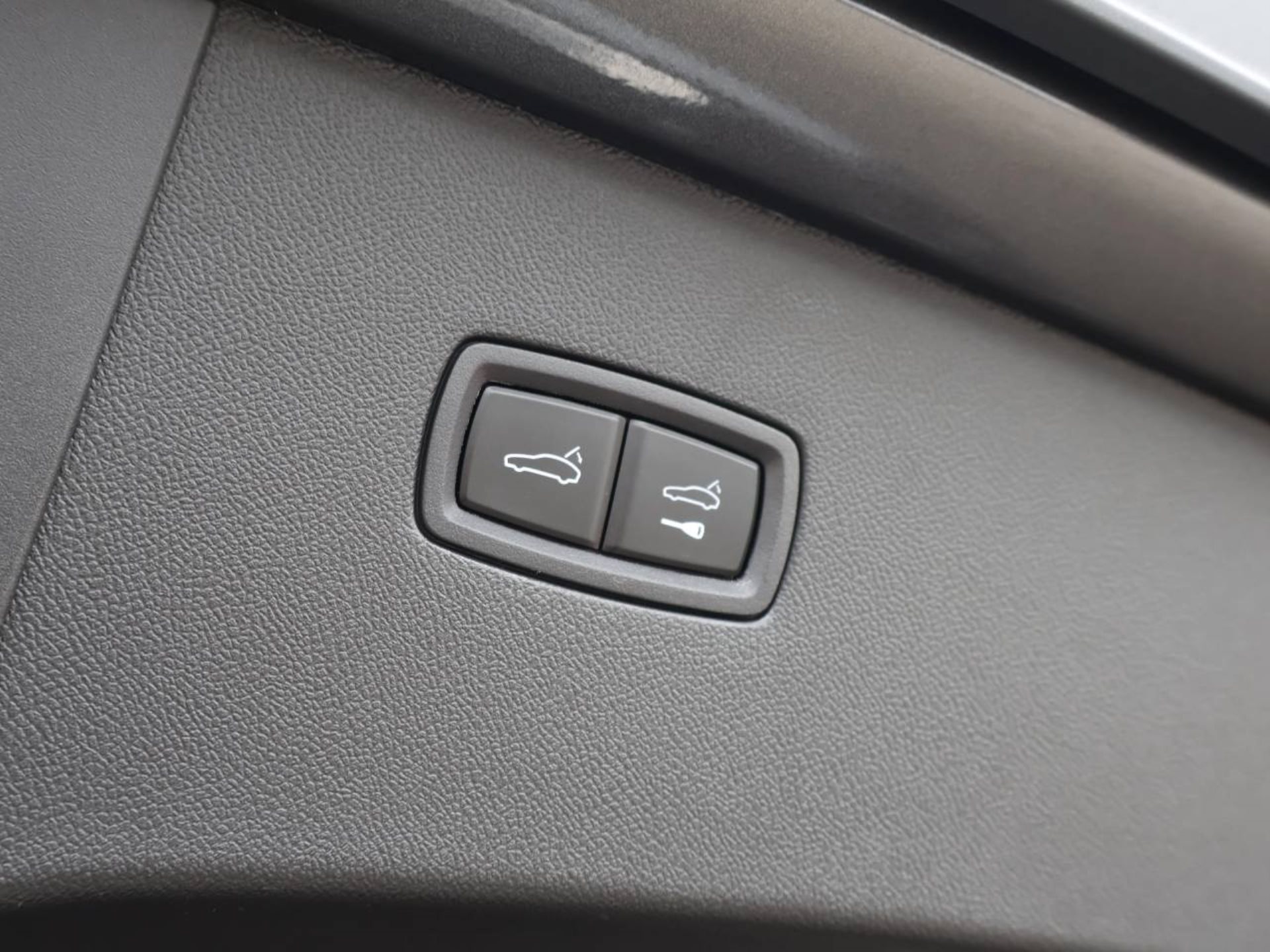 PORSCHE Cayenne S E-Hybrid Coupé-image-29