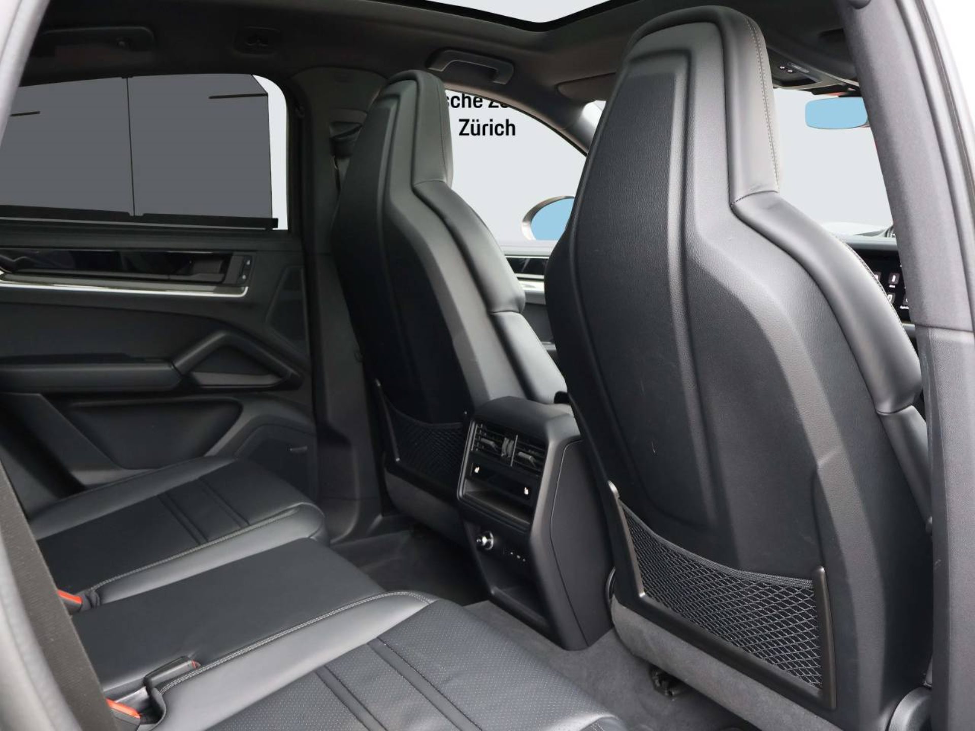 PORSCHE Cayenne S E-Hybrid Coupé-image-15