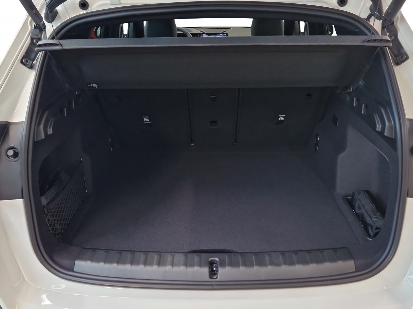 BMW iX1 xDrive 30 M Sport Pro-image-17