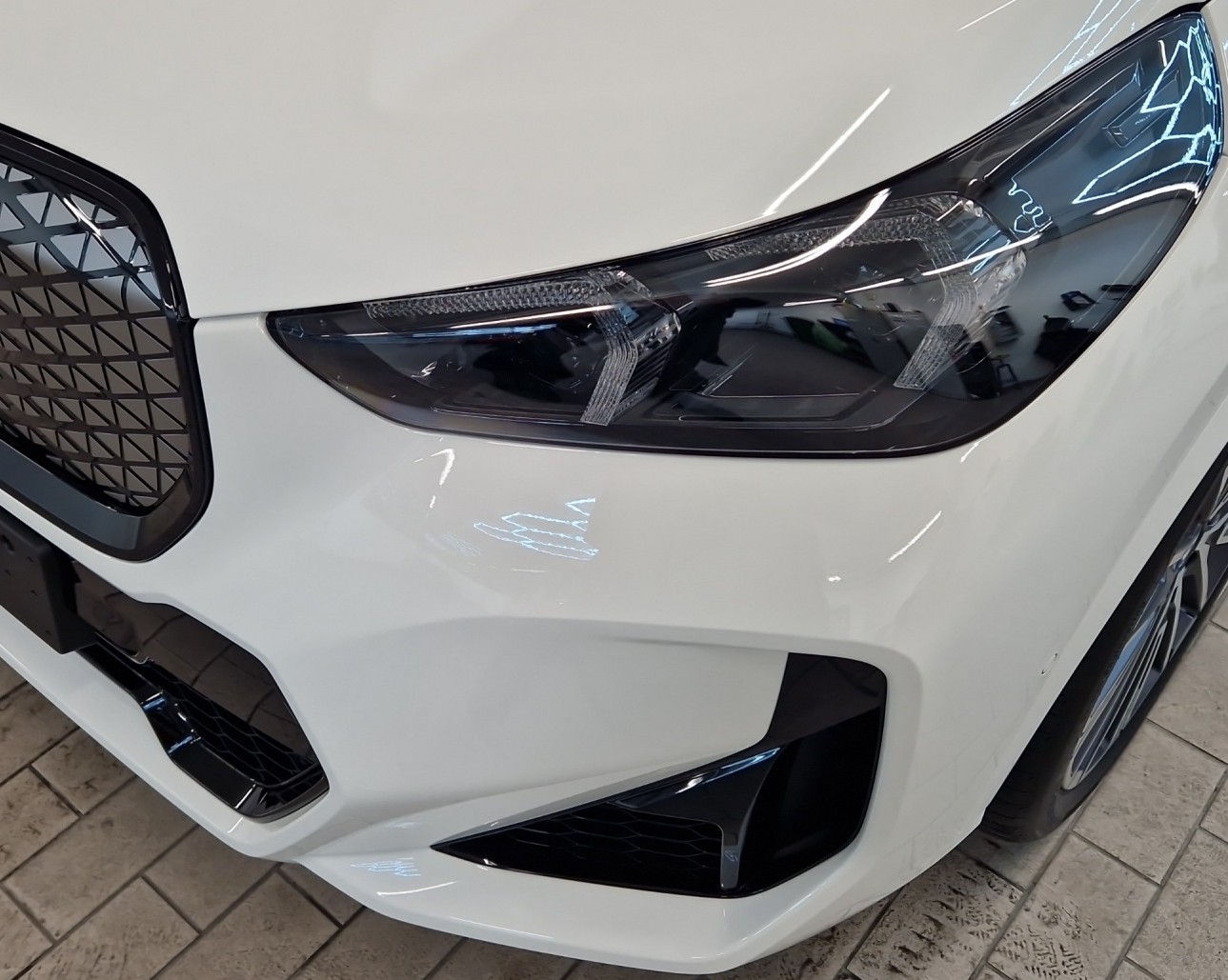 BMW iX1 xDrive 30 M Sport Pro-image-25