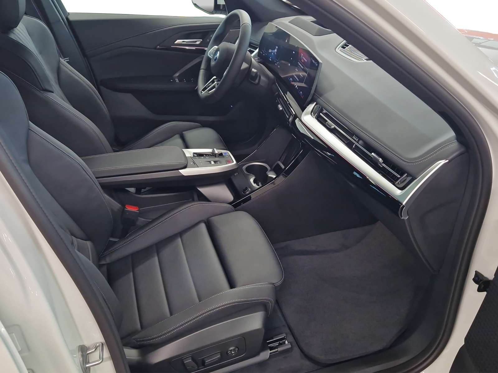 BMW iX1 xDrive 30 M Sport Pro-image-4