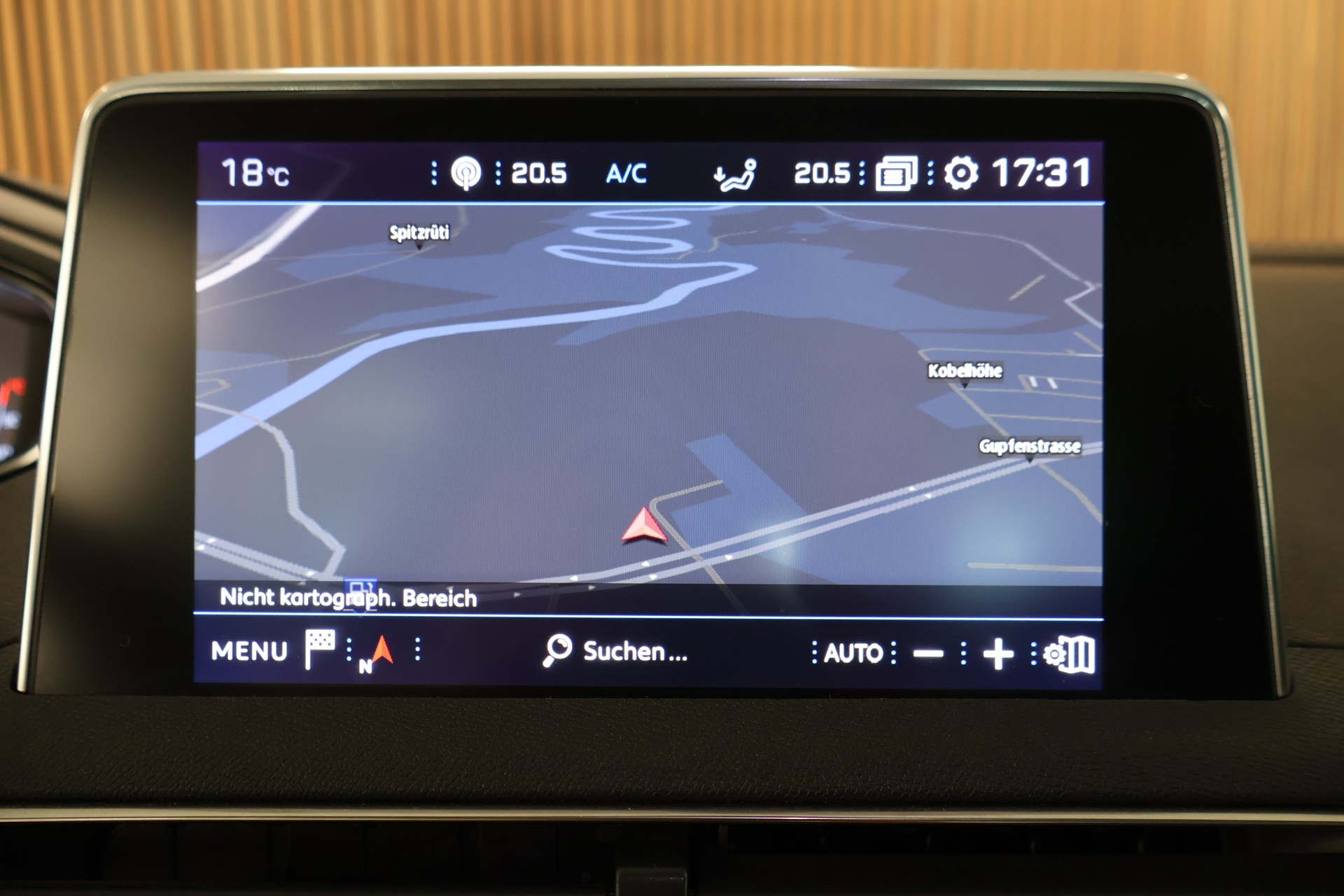 PEUGEOT 5008 1.2 Pure Tech Allure EAT8-image-24