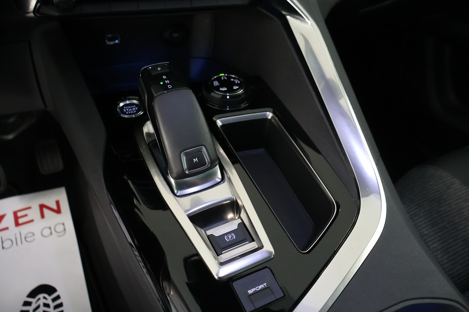 PEUGEOT 5008 1.2 Pure Tech Allure EAT8-image-20
