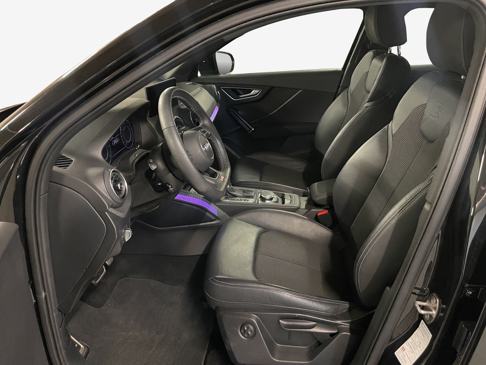 AUDI Q2 35 TDI quattro Sport Attraction S-tronic-image-7