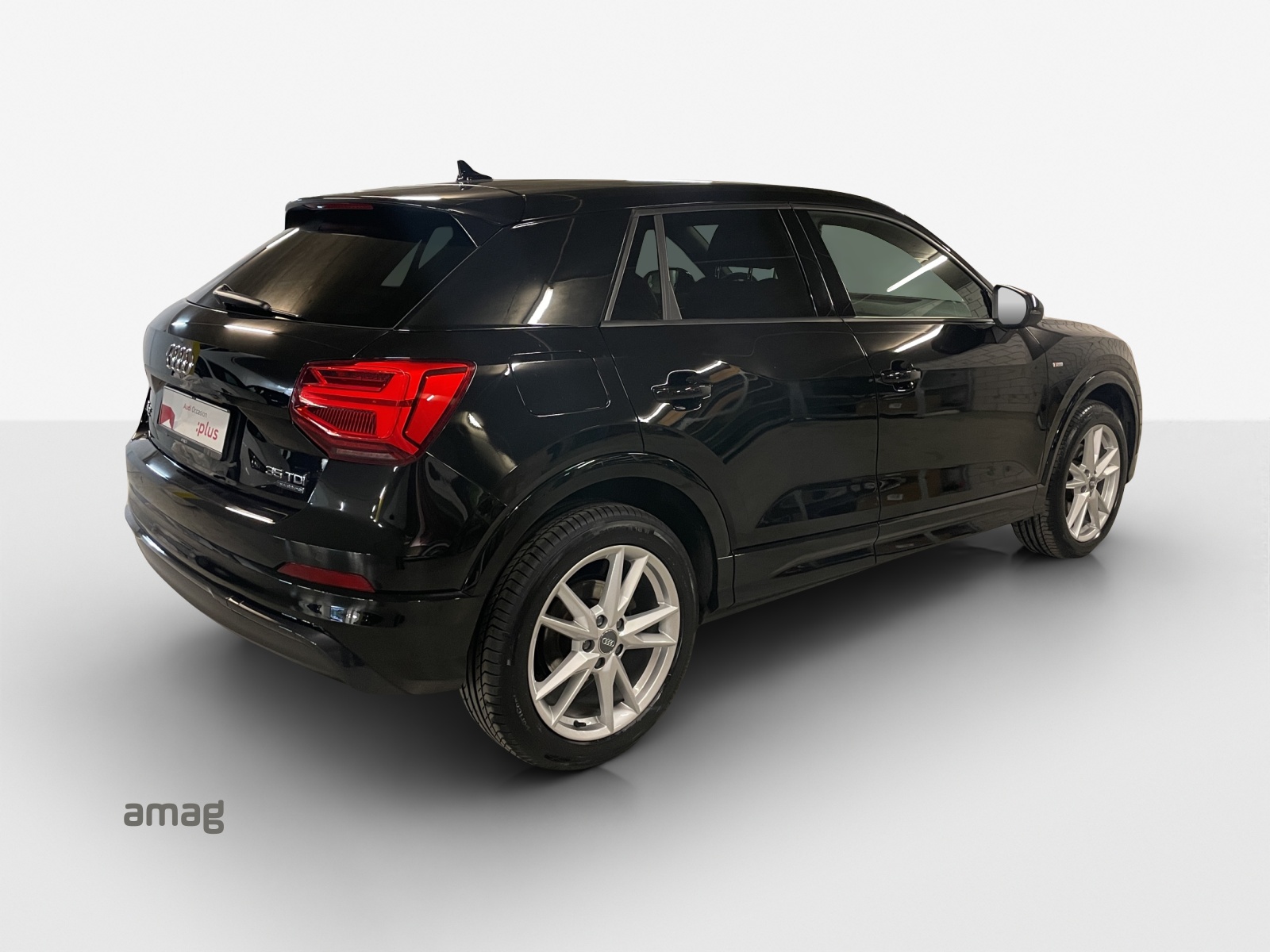 AUDI Q2 35 TDI quattro Sport Attraction S-tronic-image-4