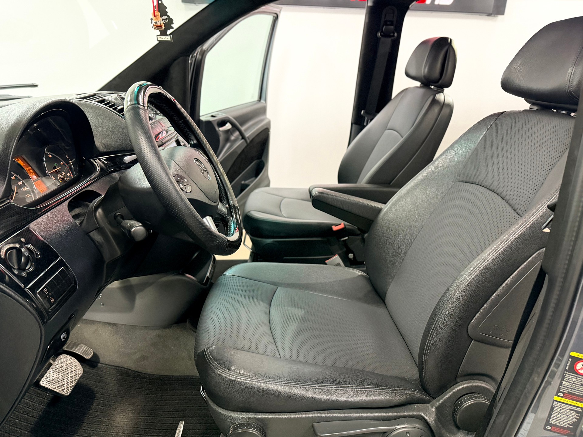 MERCEDES-BENZ Viano 3.0 CDI Blue Efficiency Ambiente EL A-image-7