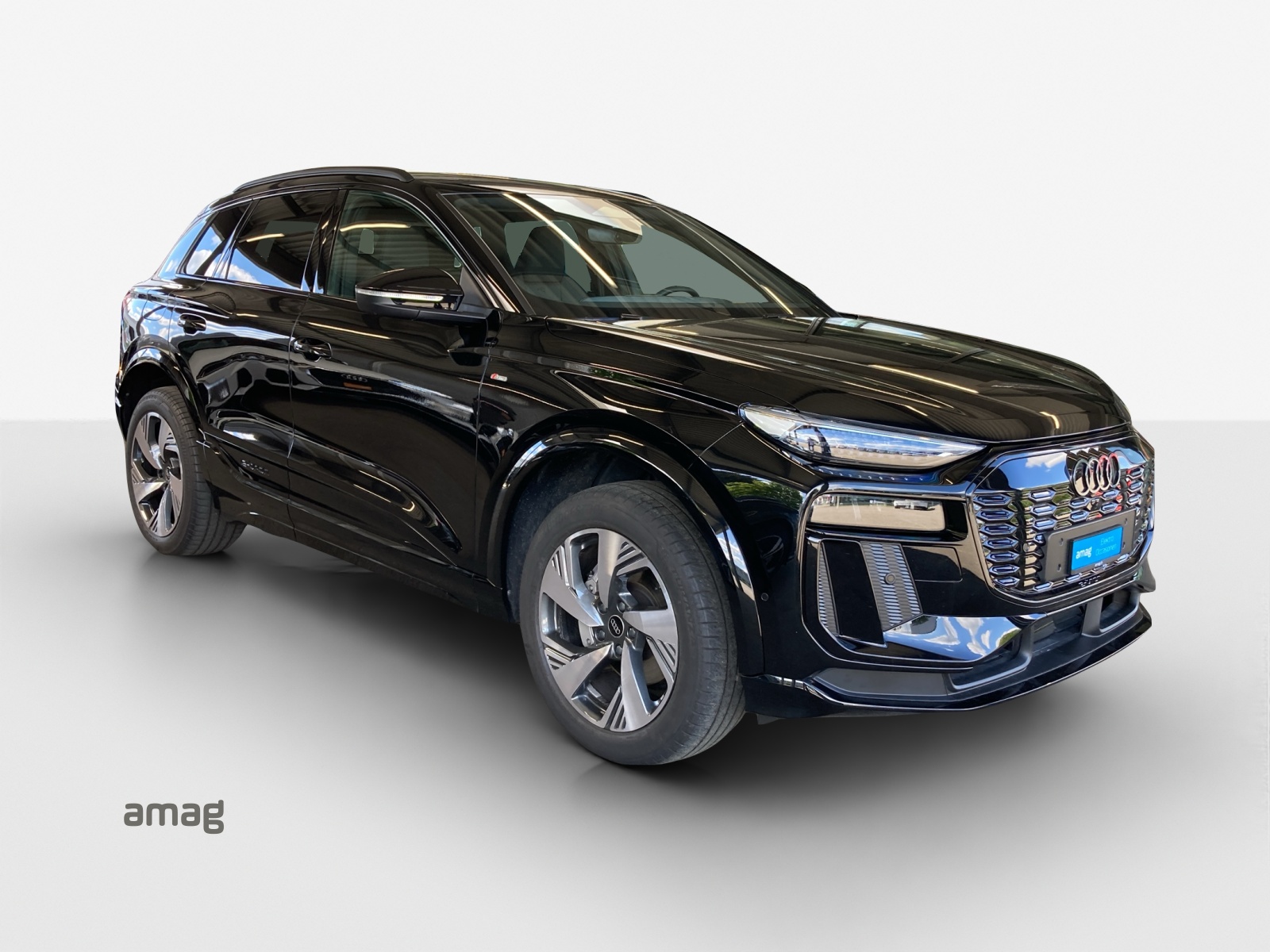 AUDI Q6 e-tron quattro-image-6