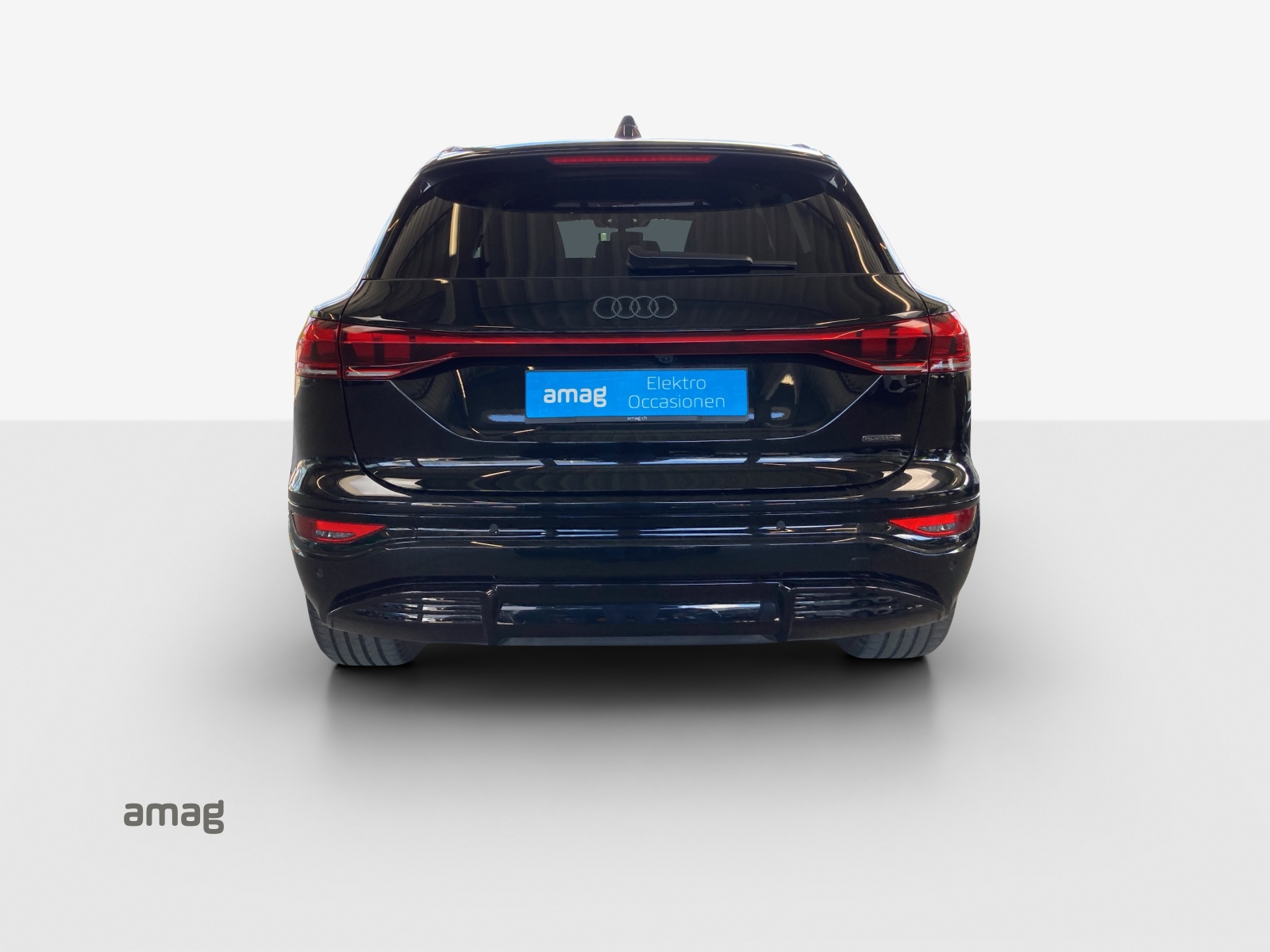 AUDI Q6 e-tron quattro-image-4