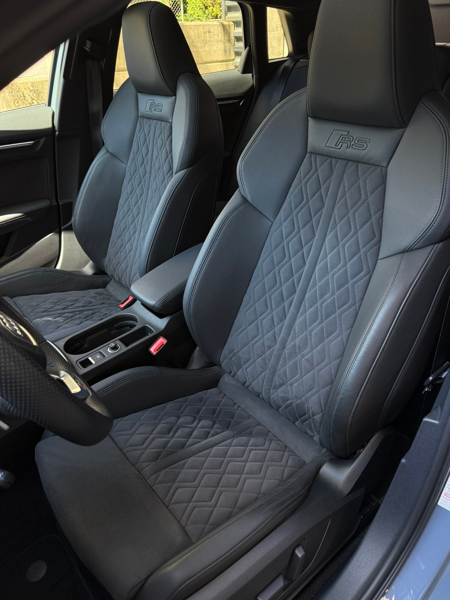 AUDI RS3 Sportback 2.5 TSI quattro S-tronic-image-6