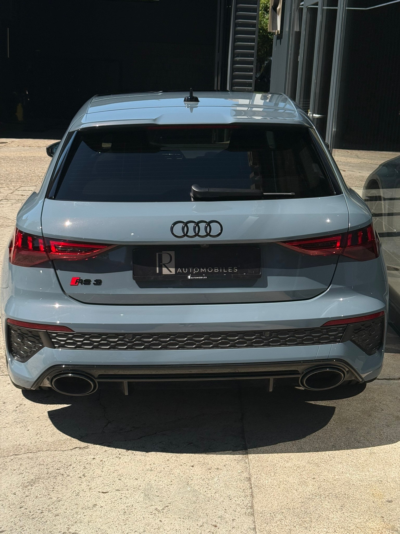 AUDI RS3 Sportback 2.5 TSI quattro S-tronic-image-16