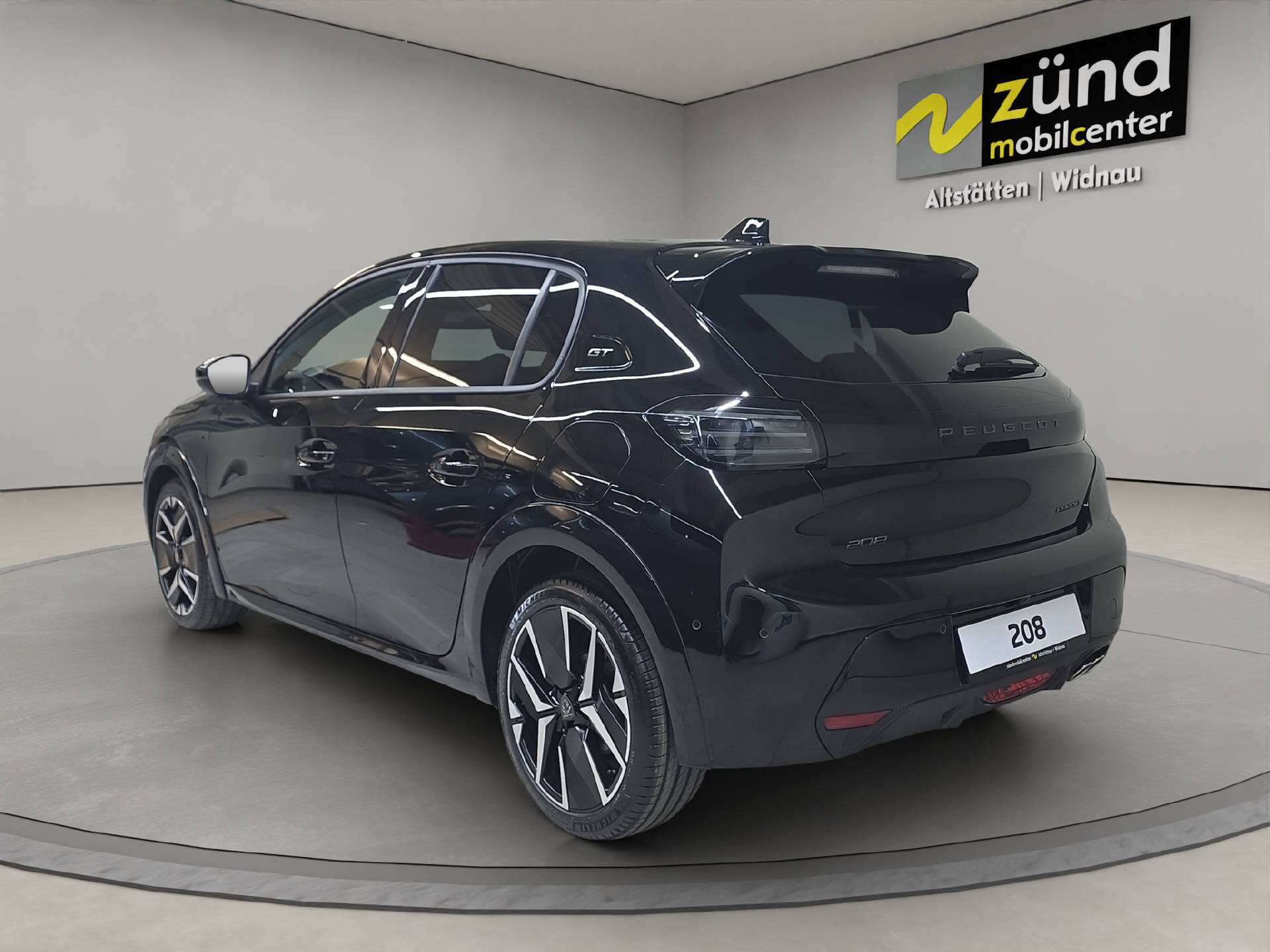 PEUGEOT 208 1.2 Hybrid 145 GT-image-2