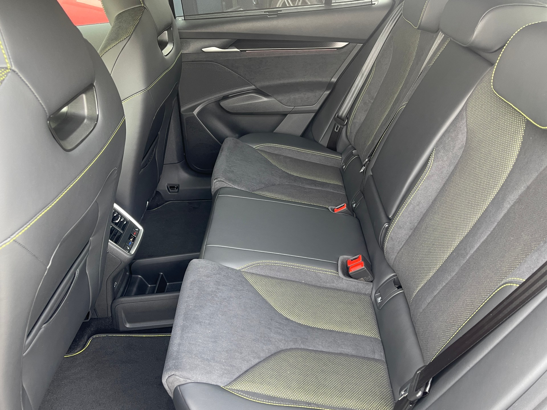 SKODA Elroq RS 4x4-image-14