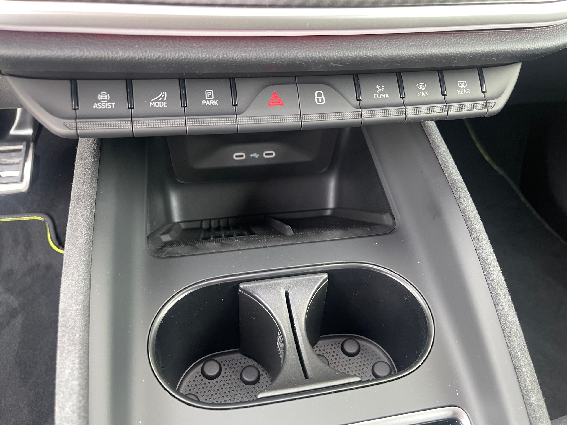 SKODA Elroq RS 4x4-image-20