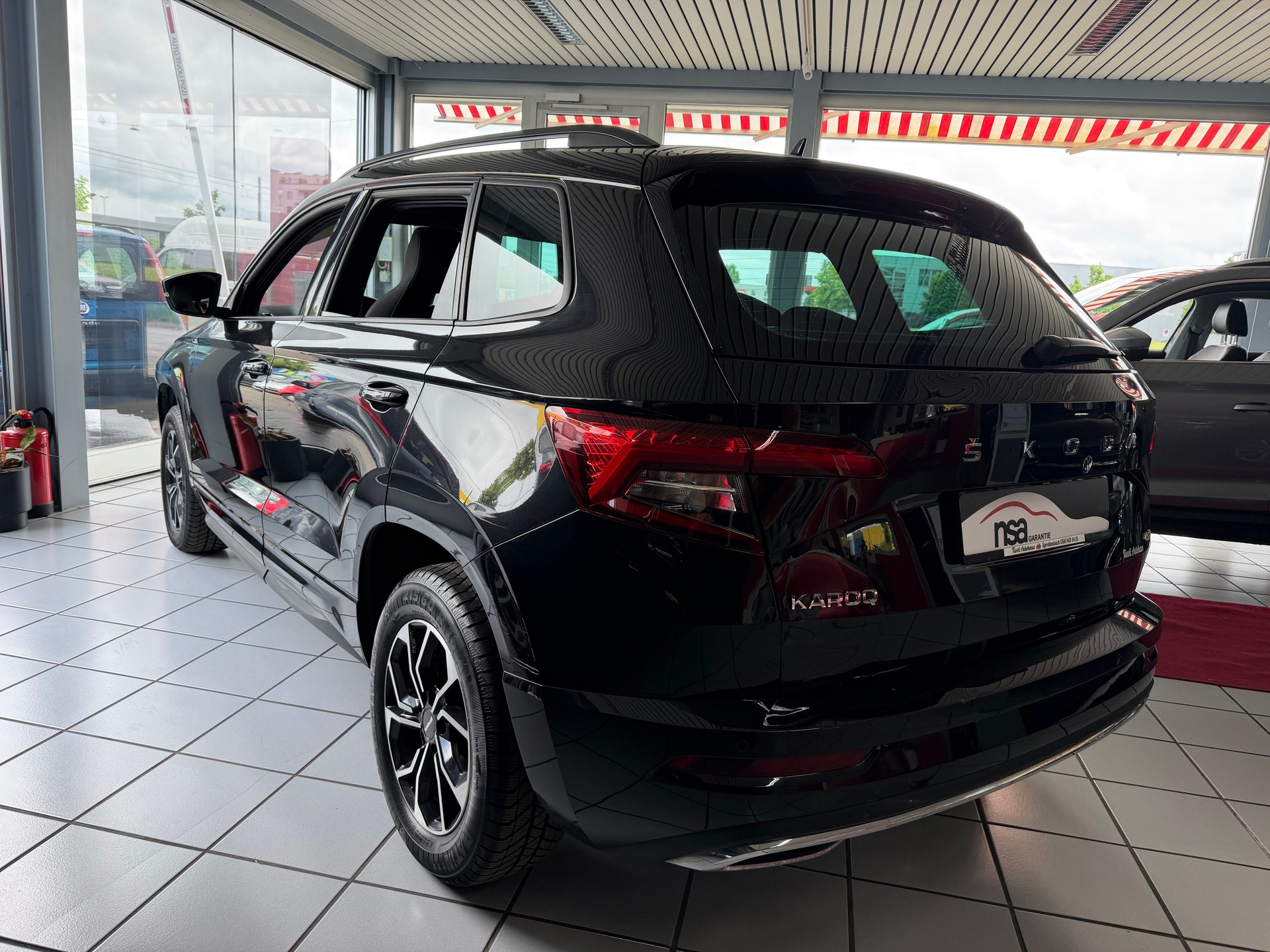 SKODA Karoq 2.0 TSI SportLine 4x4 DSG-image-3