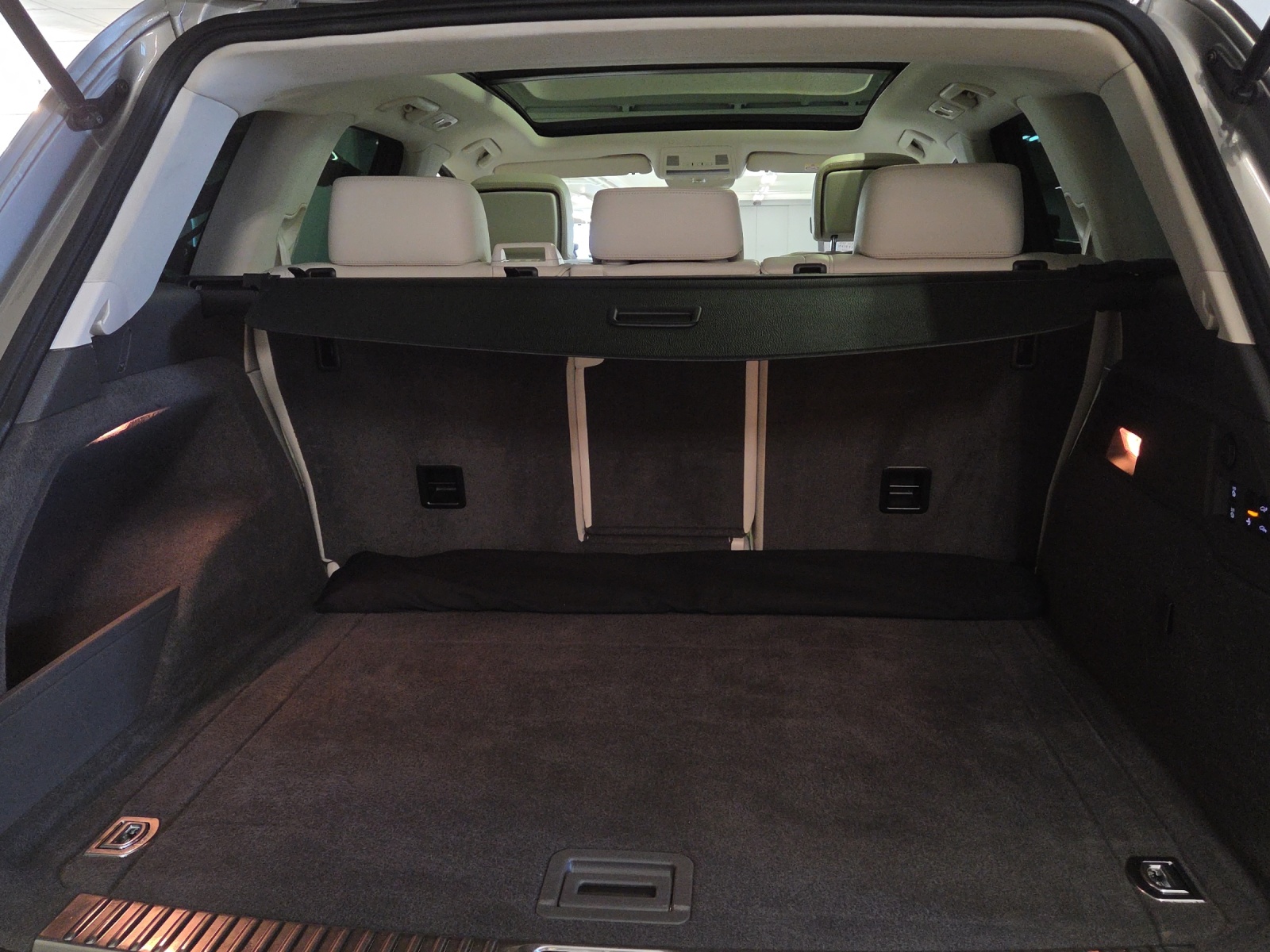 VW Touareg 3.0 TDI BMT-image-19