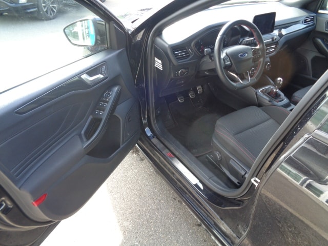 FORD Focus 1.0i EcoB 125 ST-Line-image-5