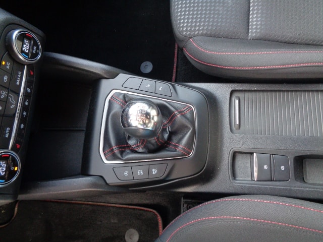 FORD Focus 1.0i EcoB 125 ST-Line-image-8