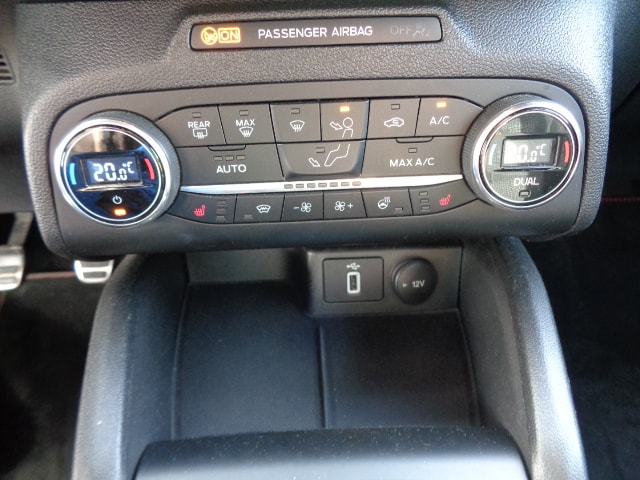FORD Focus 1.0i EcoB 125 ST-Line-image-9