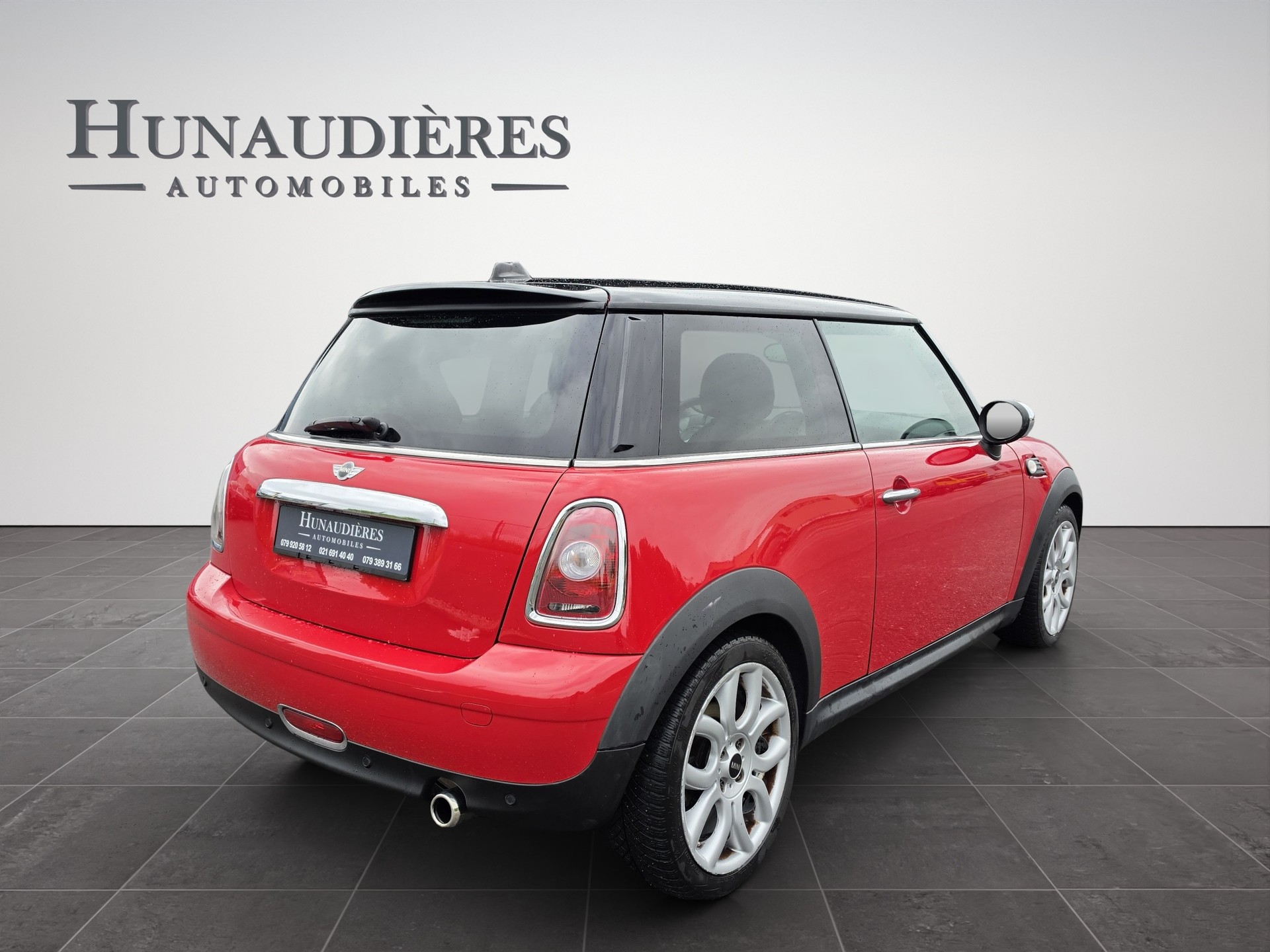 MINI Cooper-image-1