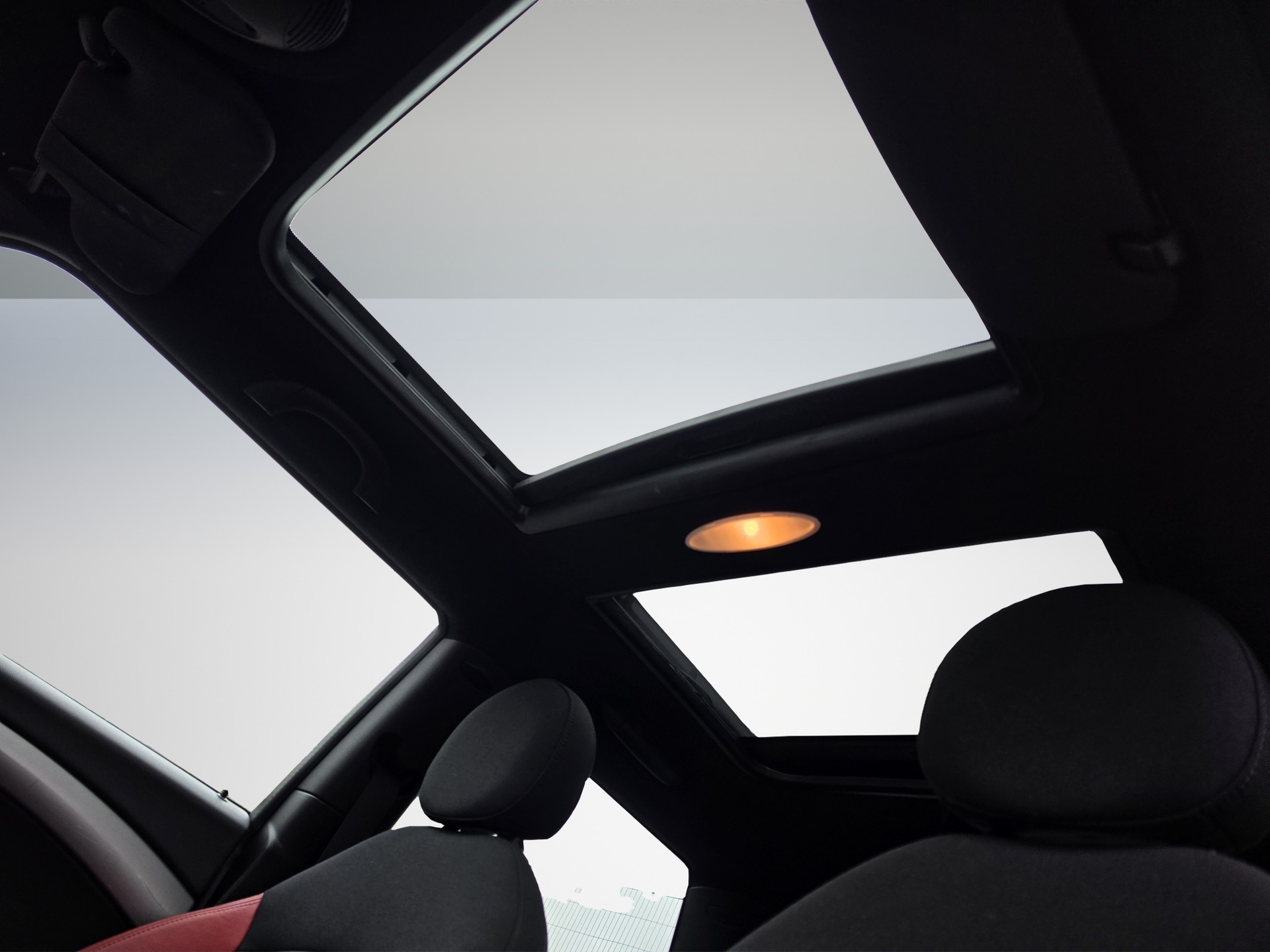 MINI Cooper-image-3