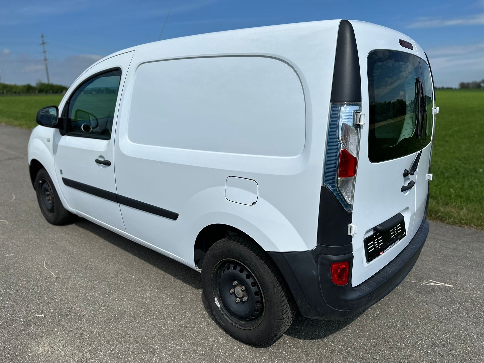 RENAULT Kangoo Z.E. Access-image-7