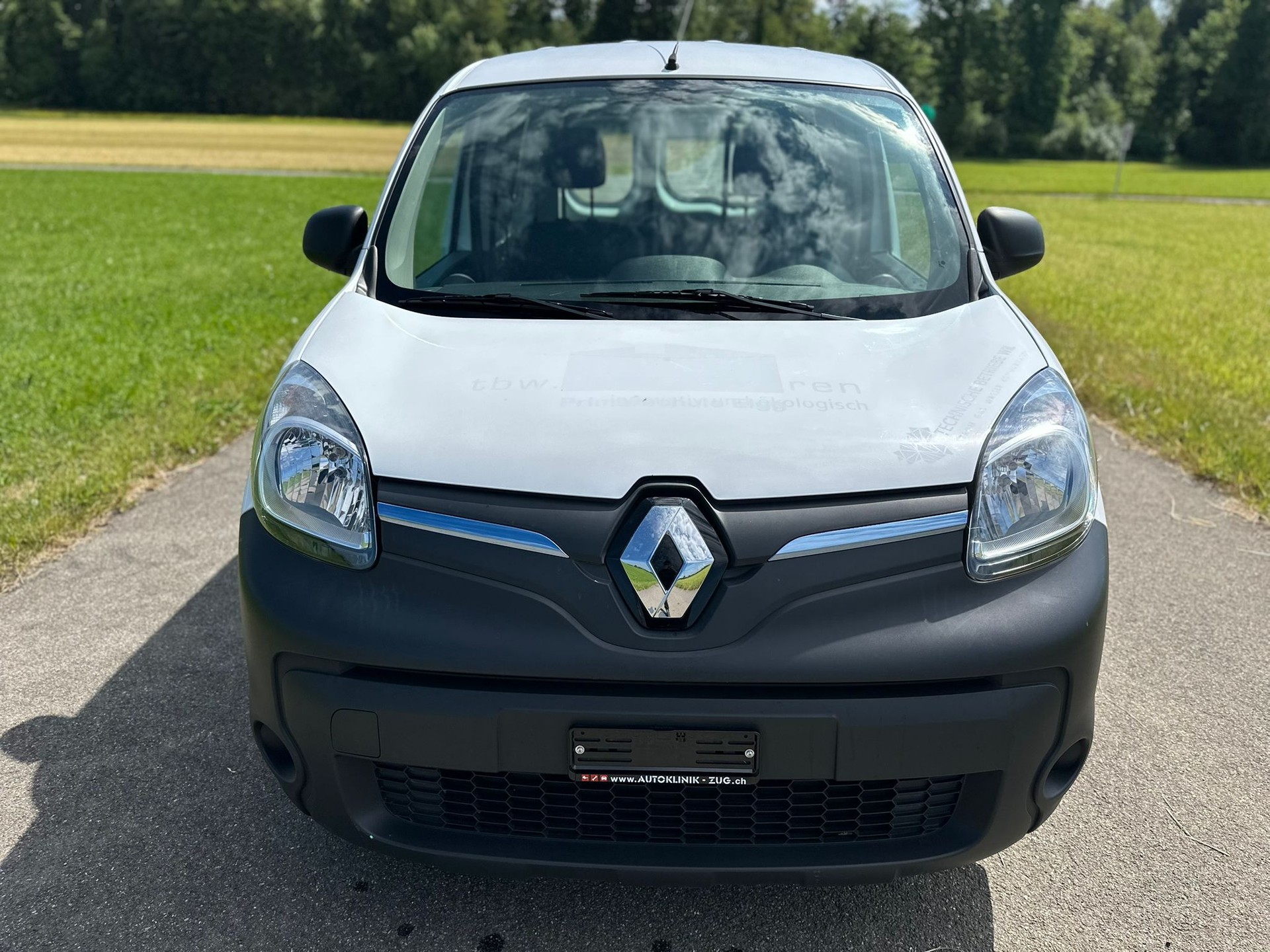 RENAULT Kangoo Z.E. Access-showroom-element-2