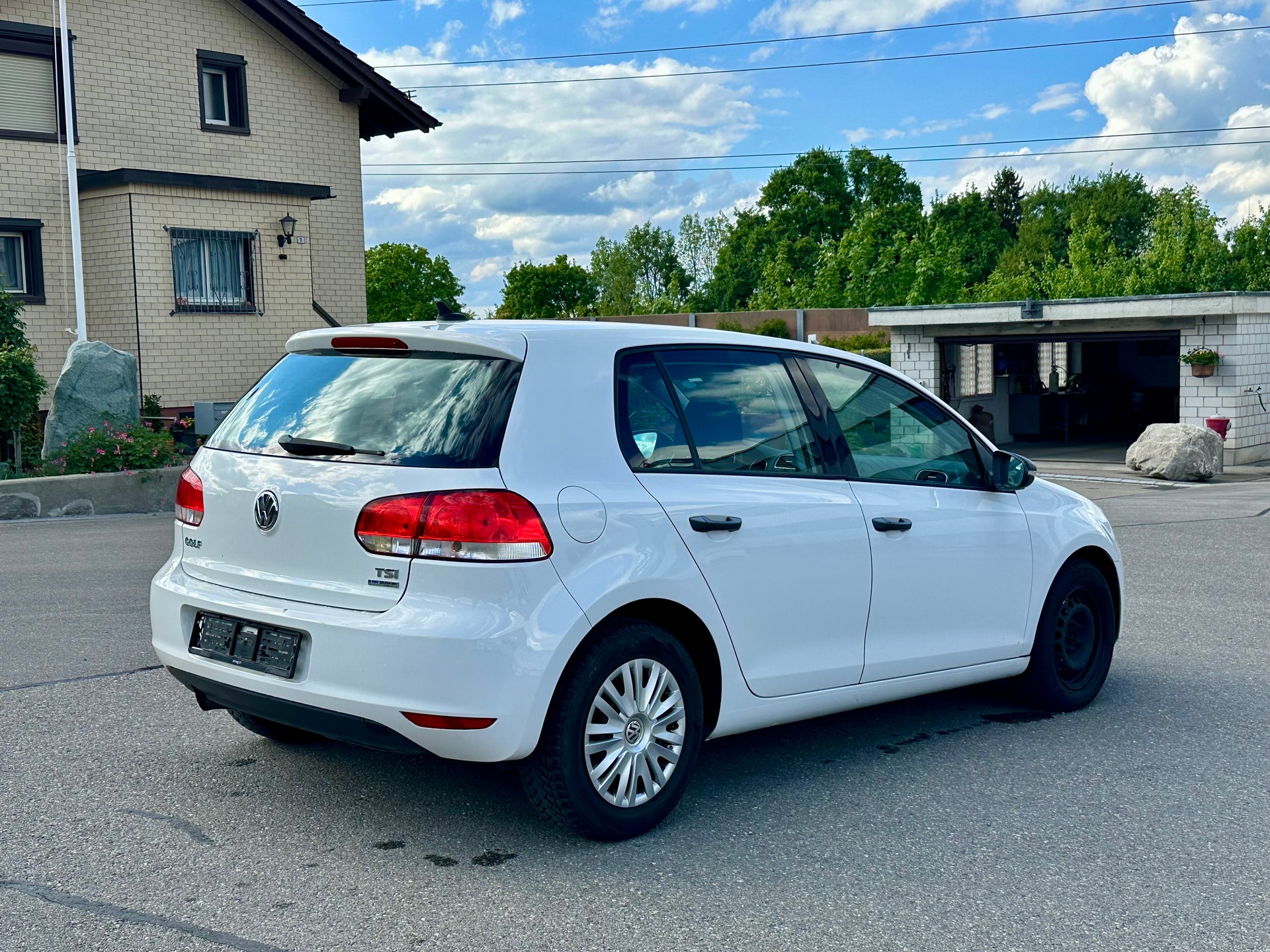 VW Golf 1.2 TSI BlueMotion Technology Trendline-image-4