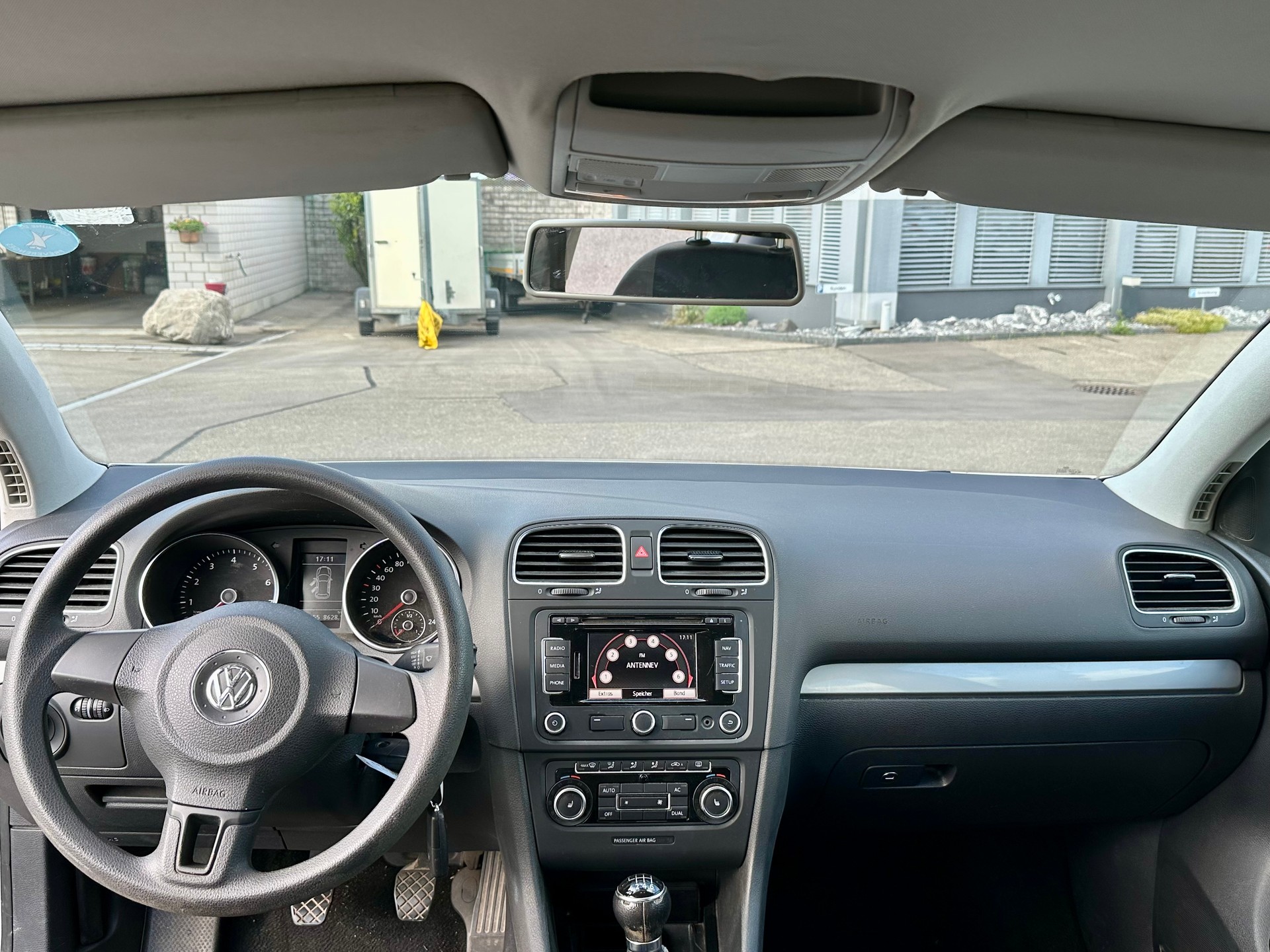 VW Golf 1.2 TSI BlueMotion Technology Trendline-image-9