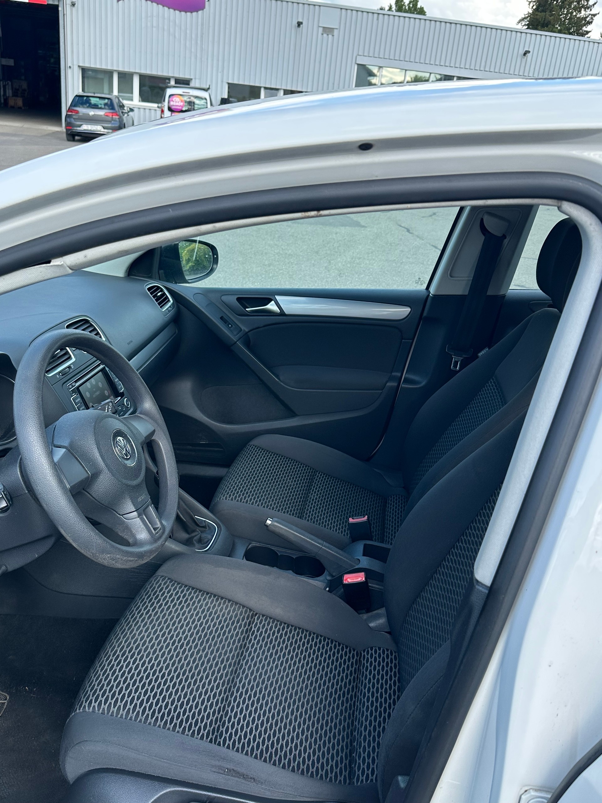 VW Golf 1.2 TSI BlueMotion Technology Trendline-image-10