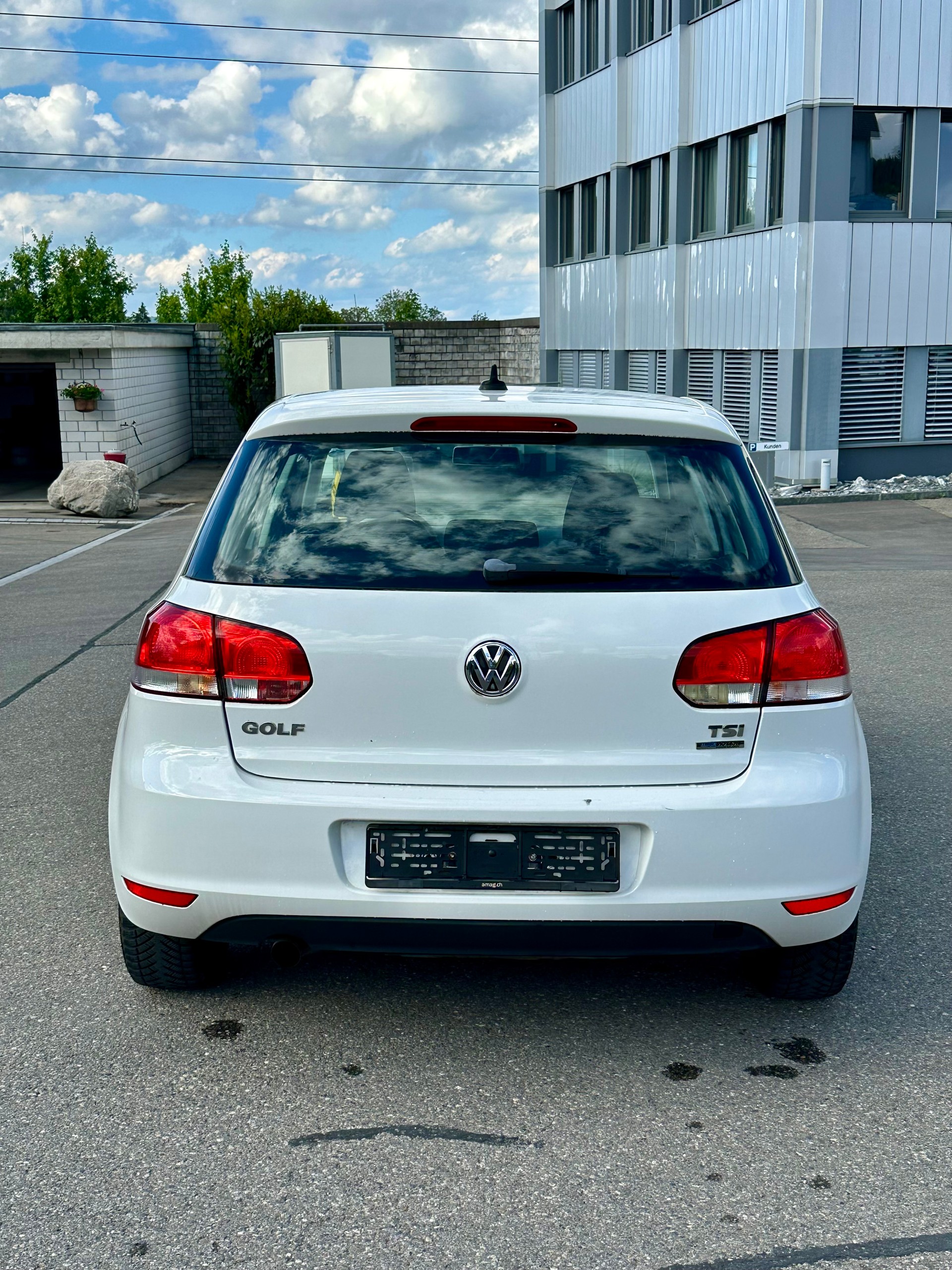 VW Golf 1.2 TSI BlueMotion Technology Trendline-image-5