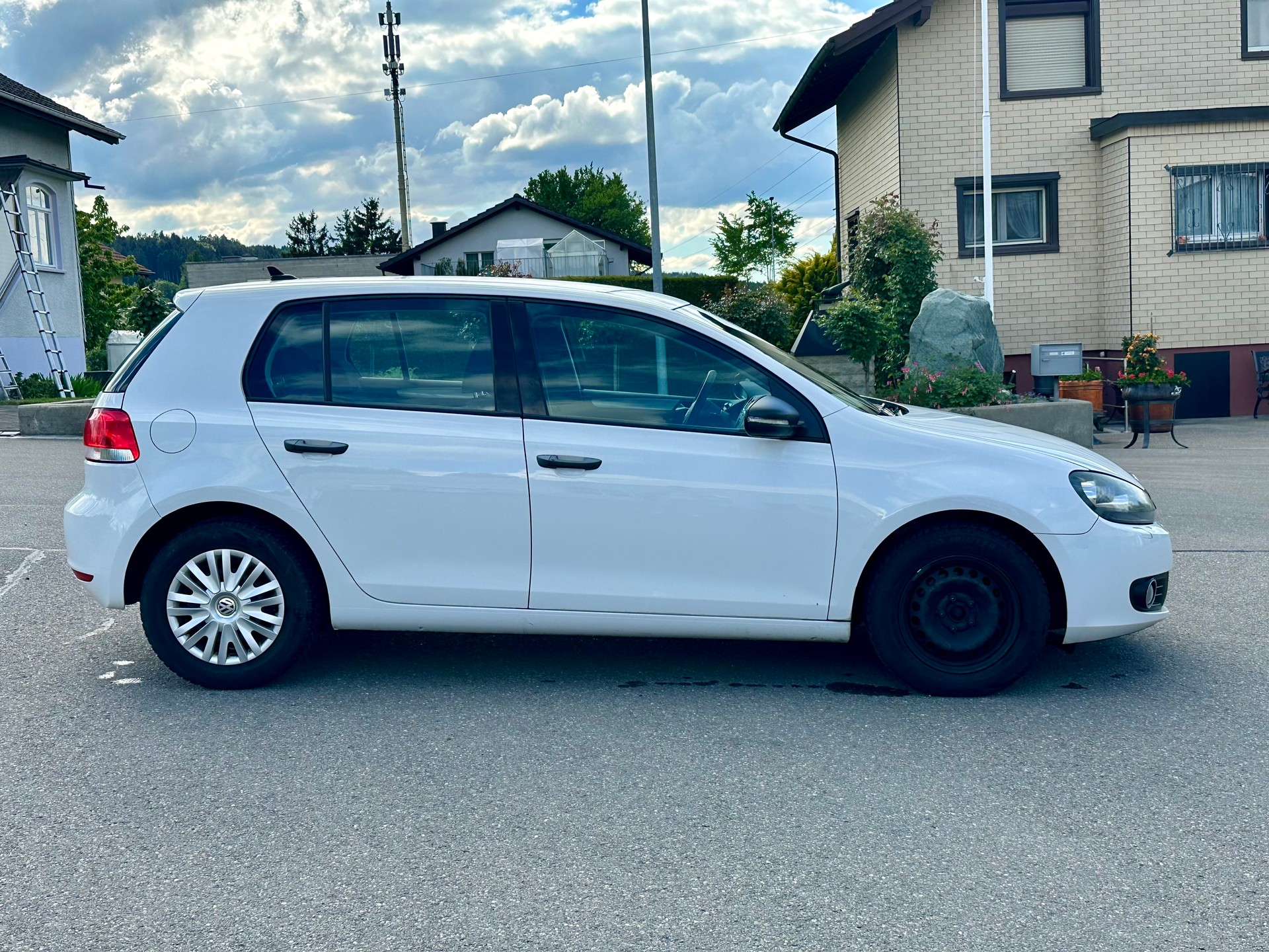 VW Golf 1.2 TSI BlueMotion Technology Trendline-image-3