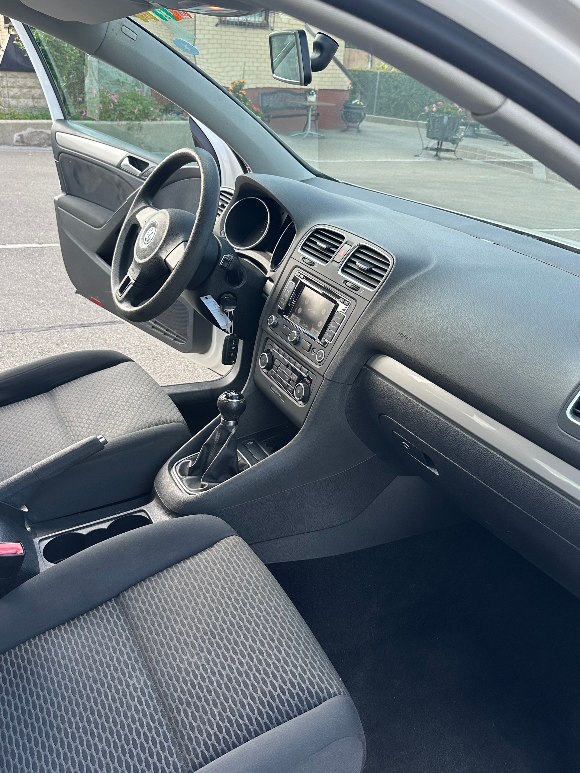 VW Golf 1.2 TSI BlueMotion Technology Trendline-image-12