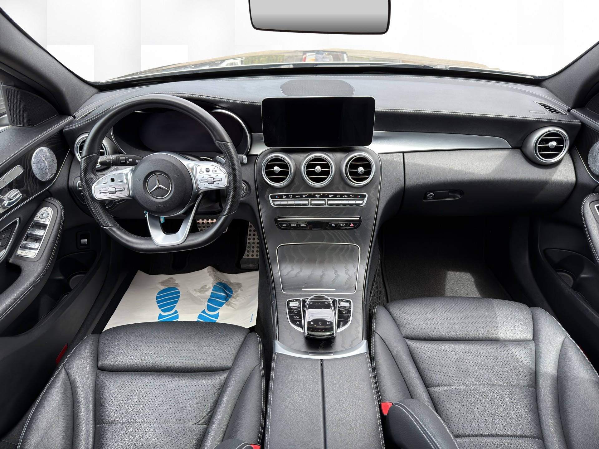 MERCEDES-BENZ C 200 AMG Line 4Matic 9G-Tronic-image-12