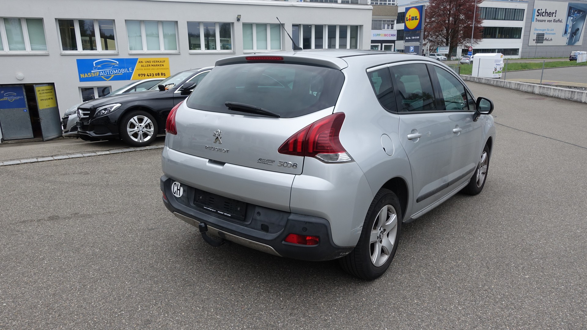PEUGEOT 3008 1.6 16V T Style Tiptronic-image-1