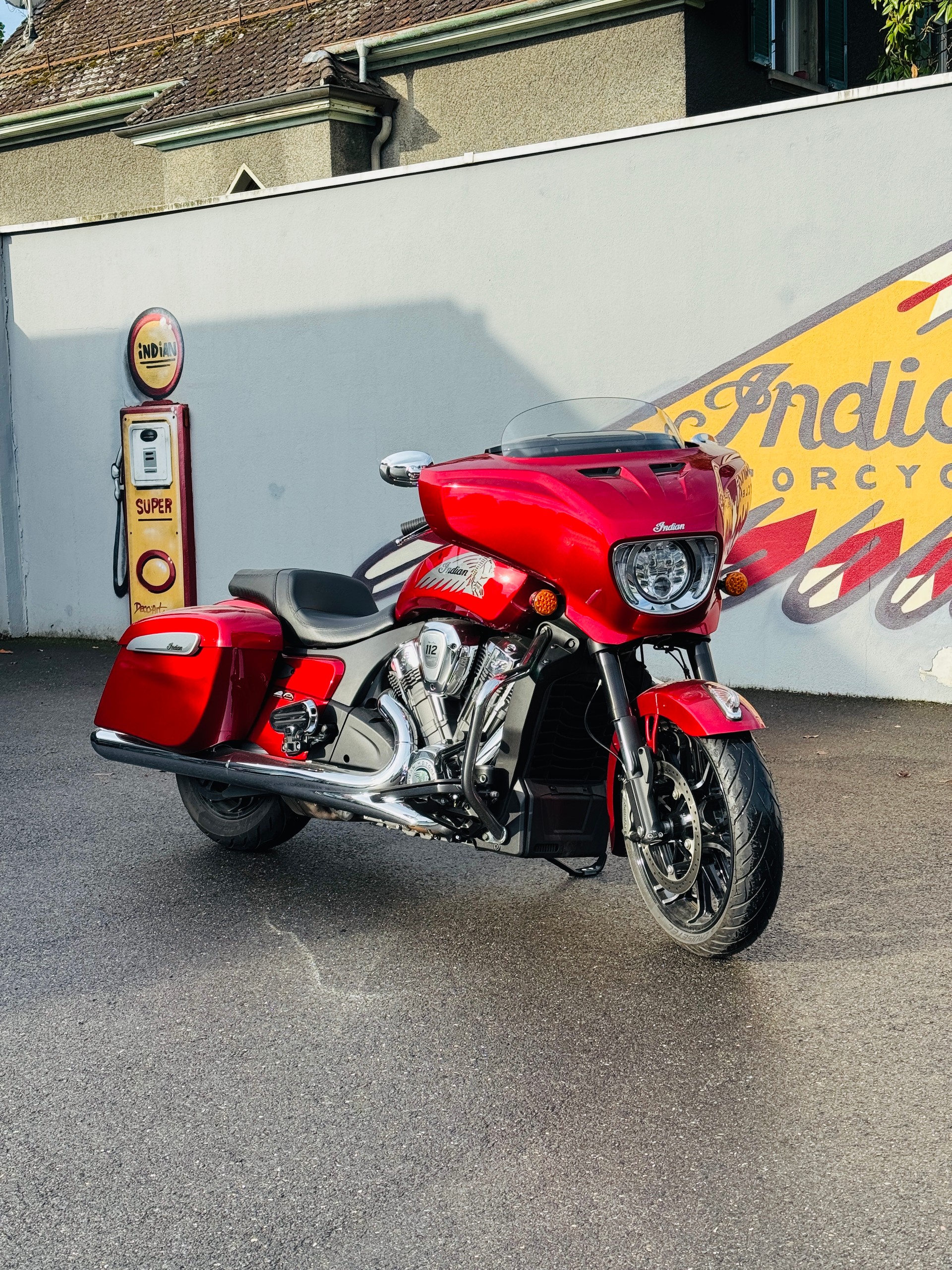 INDIAN INDIAN CHIEFTAIN POWERPLUS 112 LIMITED-showroom-element-1