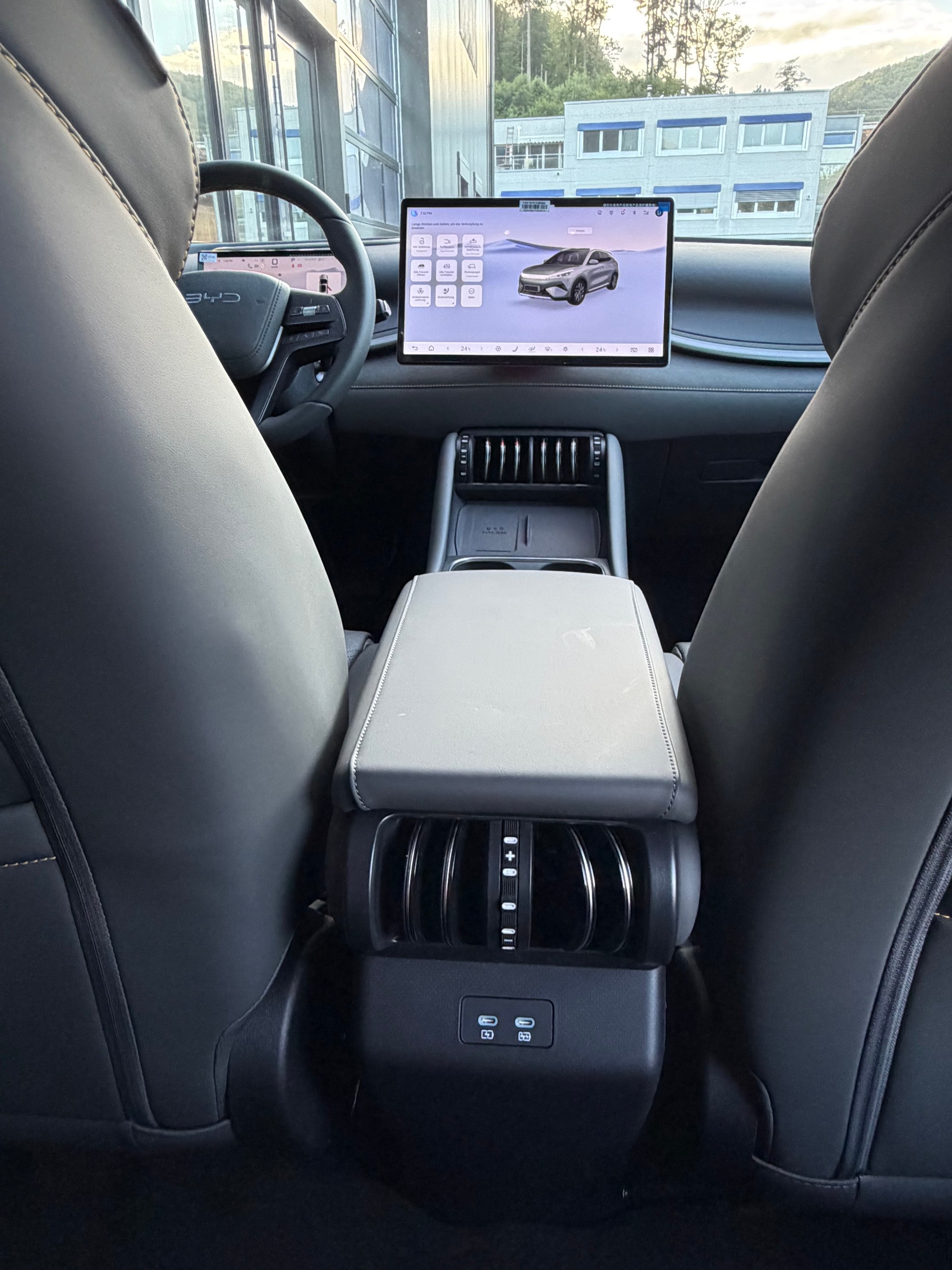 BYD Atto 3 EVO 74.8 kWh Excellence AWD-image-13