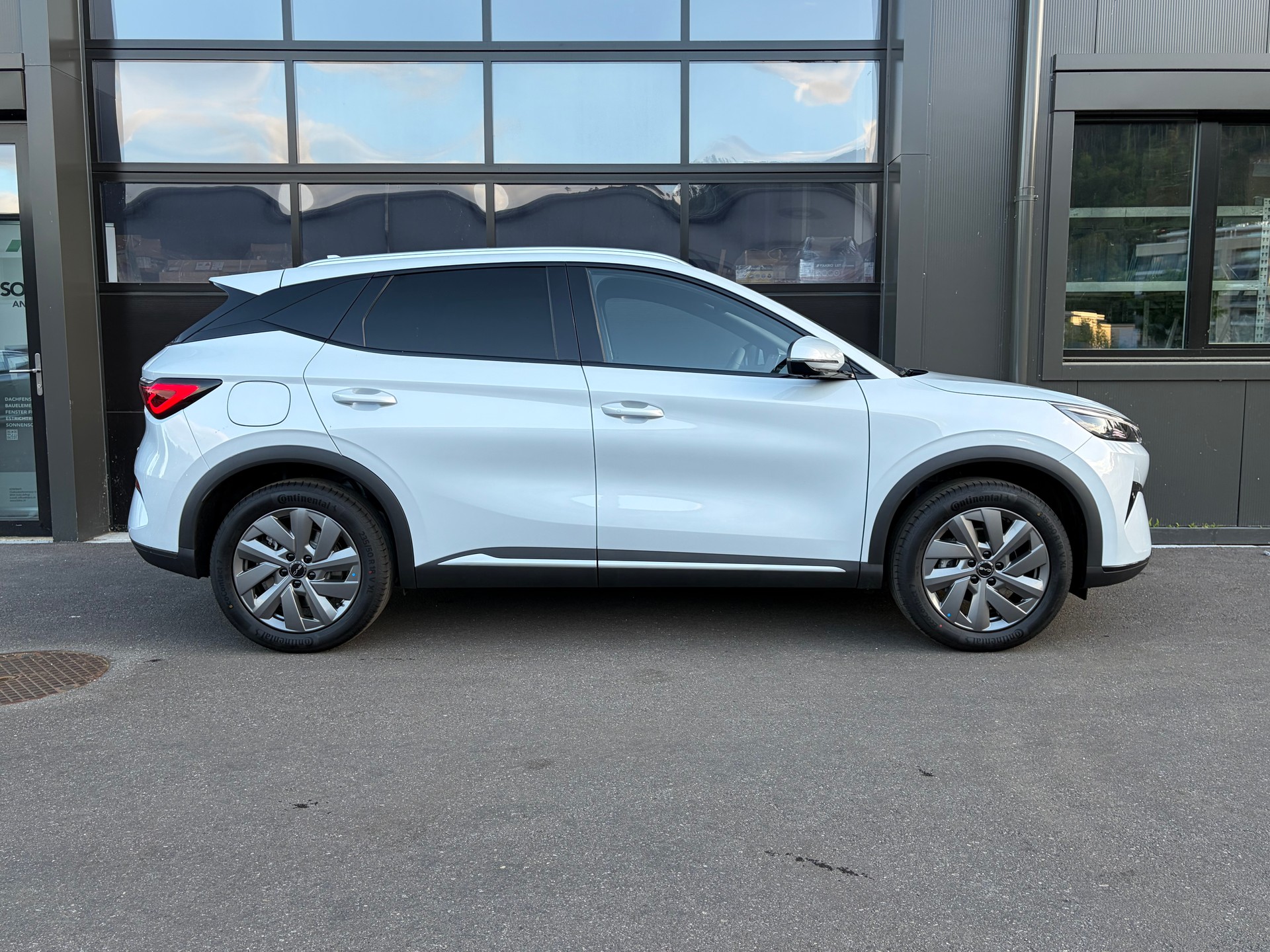 BYD Atto 3 EVO 74.8 kWh Excellence AWD-image-1
