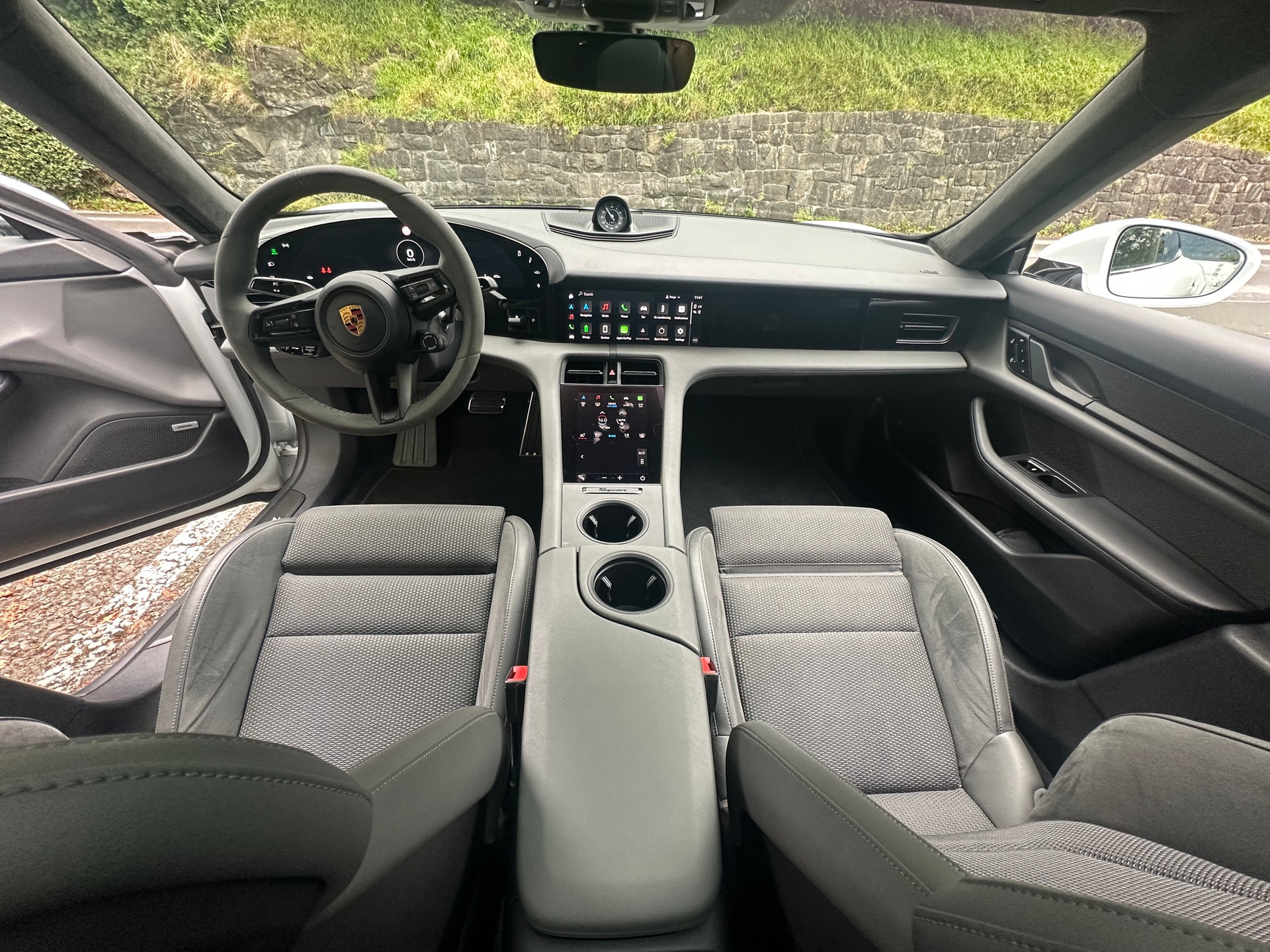 PORSCHE Taycan Turbo S-image-3