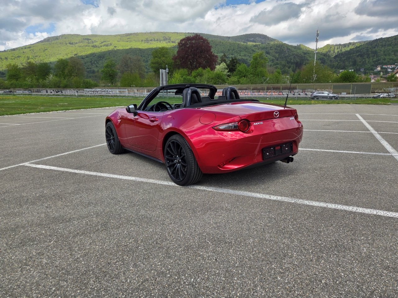 MAZDA MX-5 SKYACTIV-G 160 Revolution-image-3