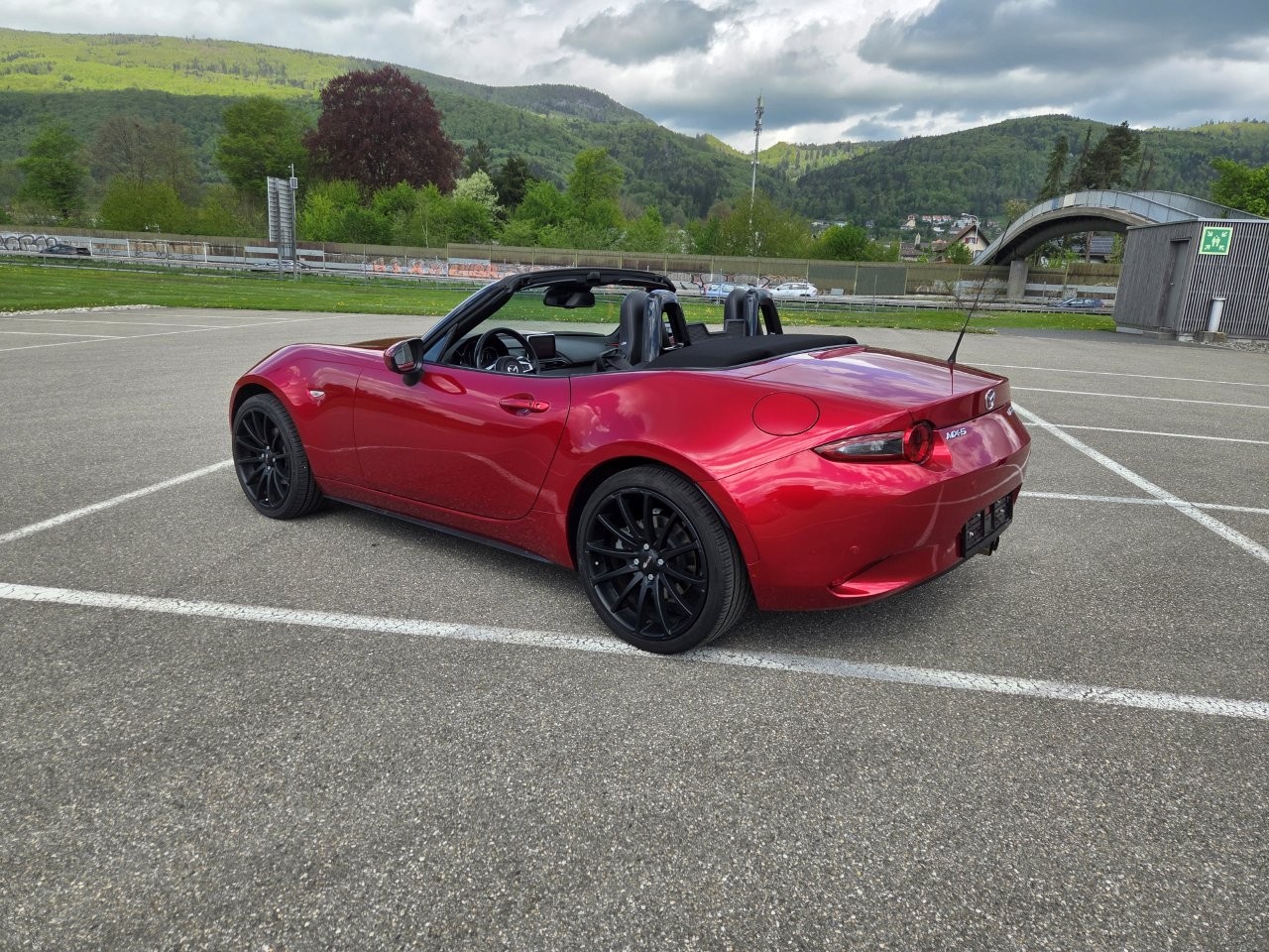 MAZDA MX-5 SKYACTIV-G 160 Revolution-image-2