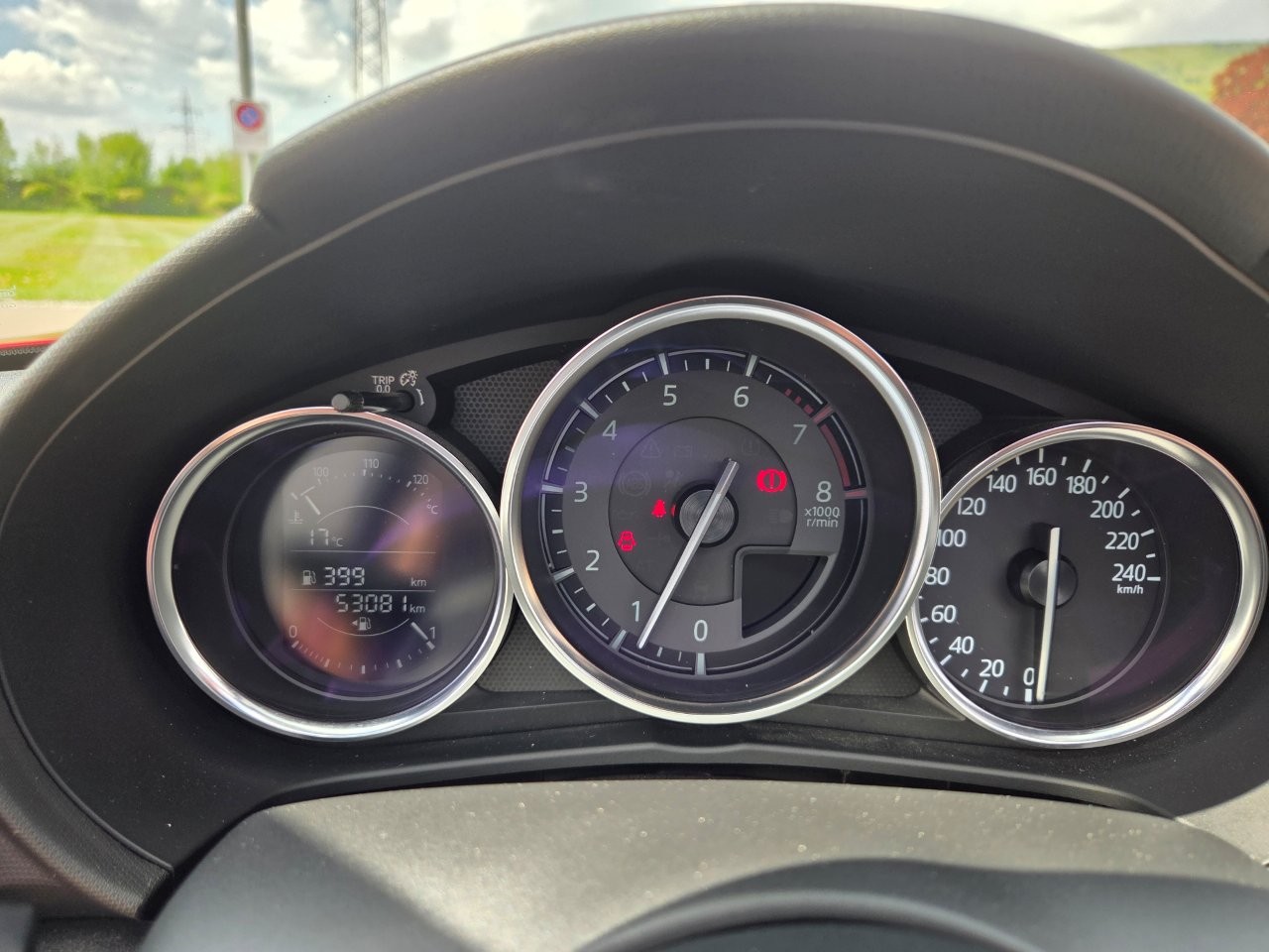 MAZDA MX-5 SKYACTIV-G 160 Revolution-image-9