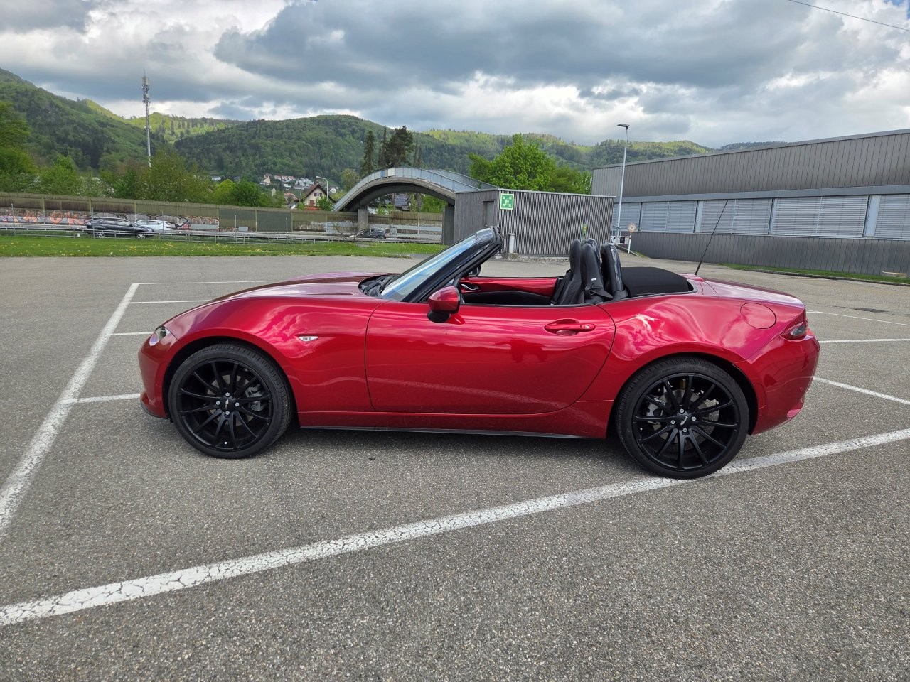 MAZDA MX-5 SKYACTIV-G 160 Revolution-image-1