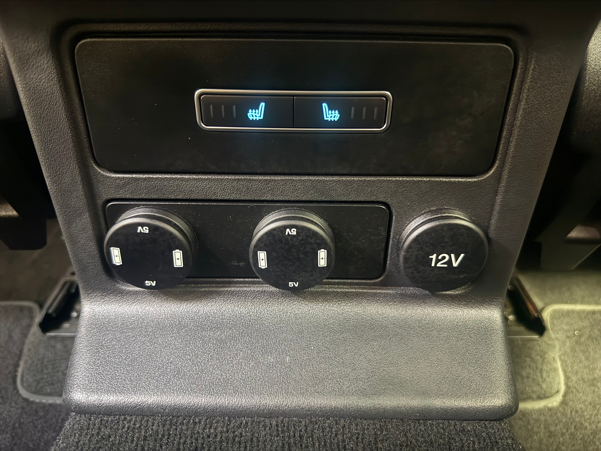 JAGUAR F-Pace 3.0 V6 Pure AWD Automatik-image-17