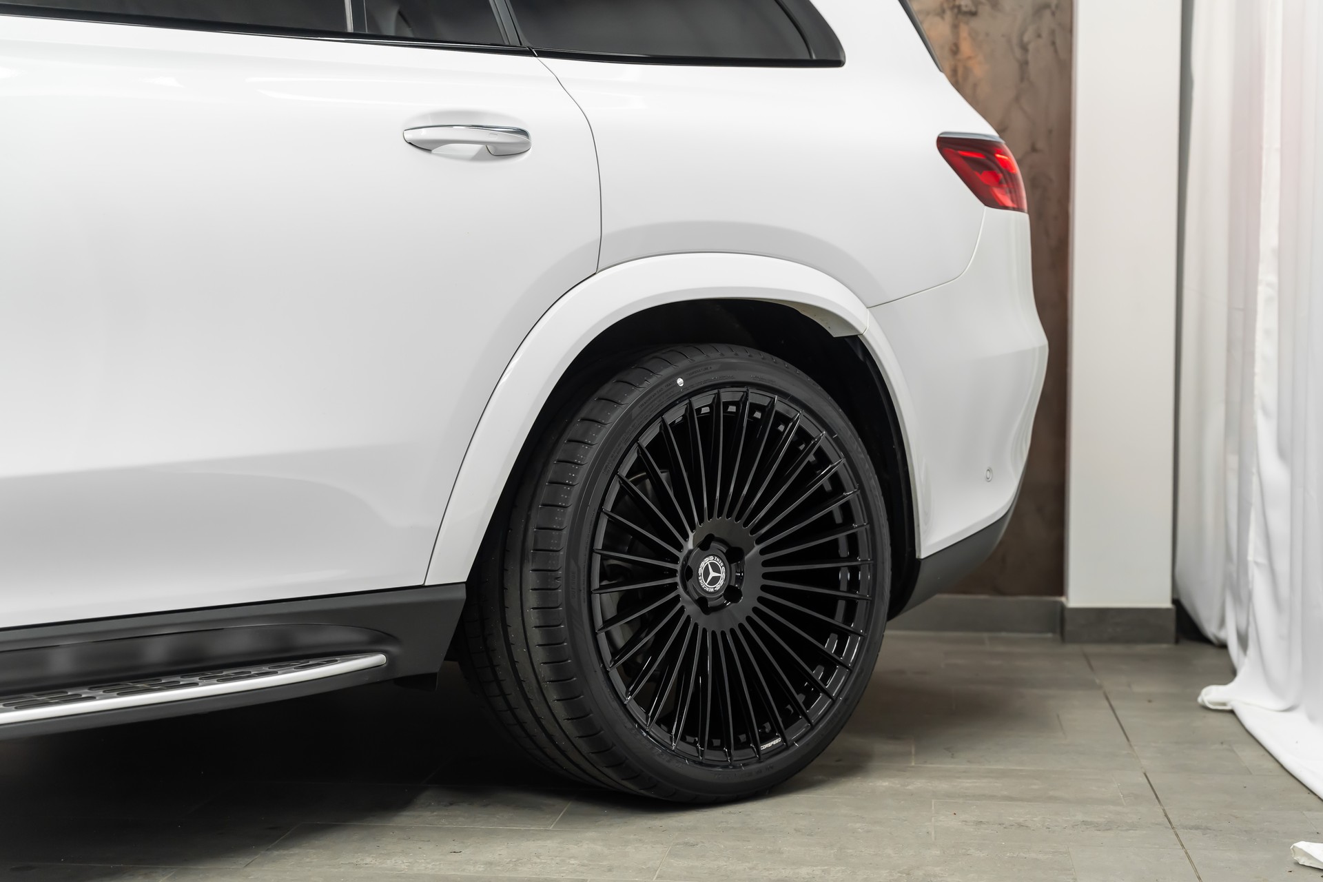 MERCEDES-BENZ GLS 450 d 4Matic 9G-Tronic *Facelift*Head-Up*Massage*Panorama*23"*-image-9